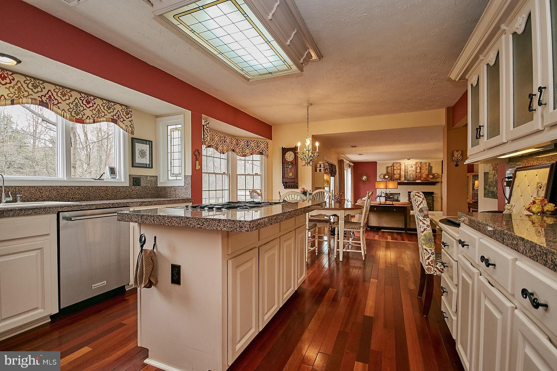 HAMPTON FOREST - Residential