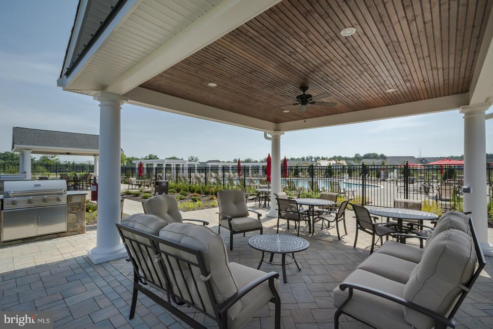 TWO RIVERS - Residential