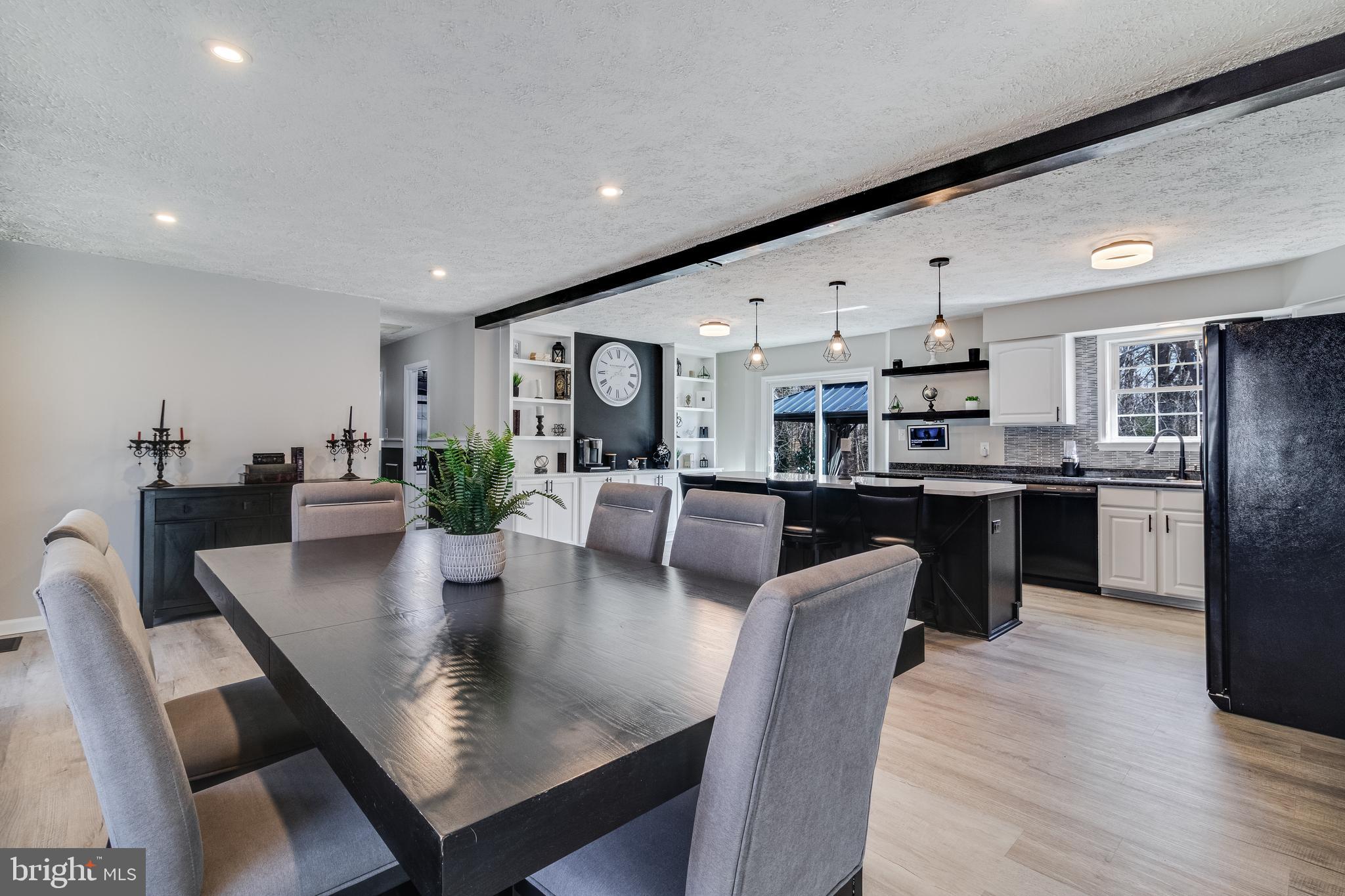 SUMMITT HILL - Residential