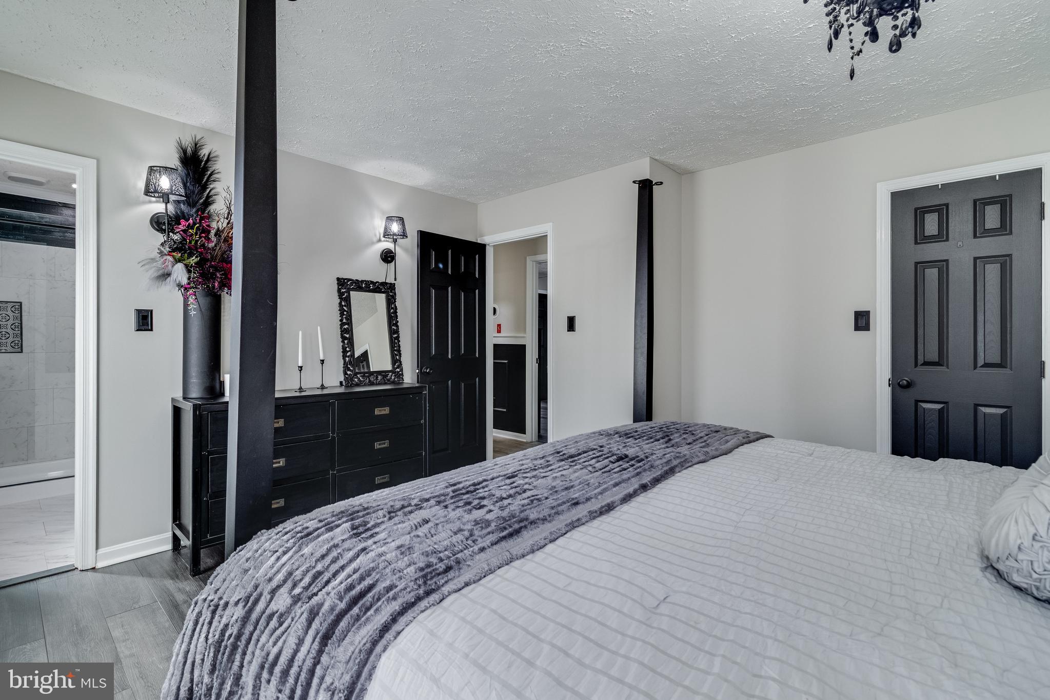 SUMMITT HILL - Residential