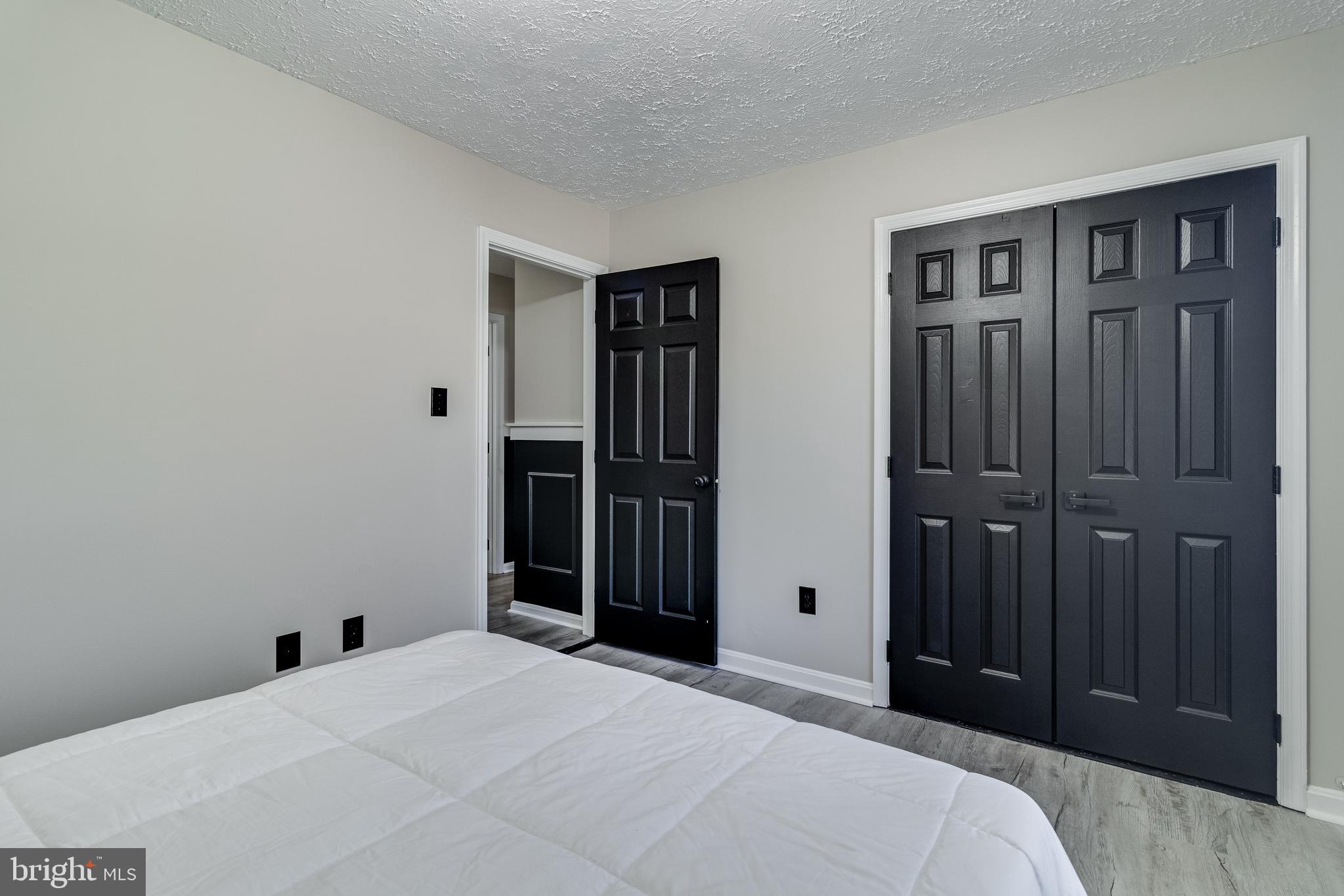 SUMMITT HILL - Residential