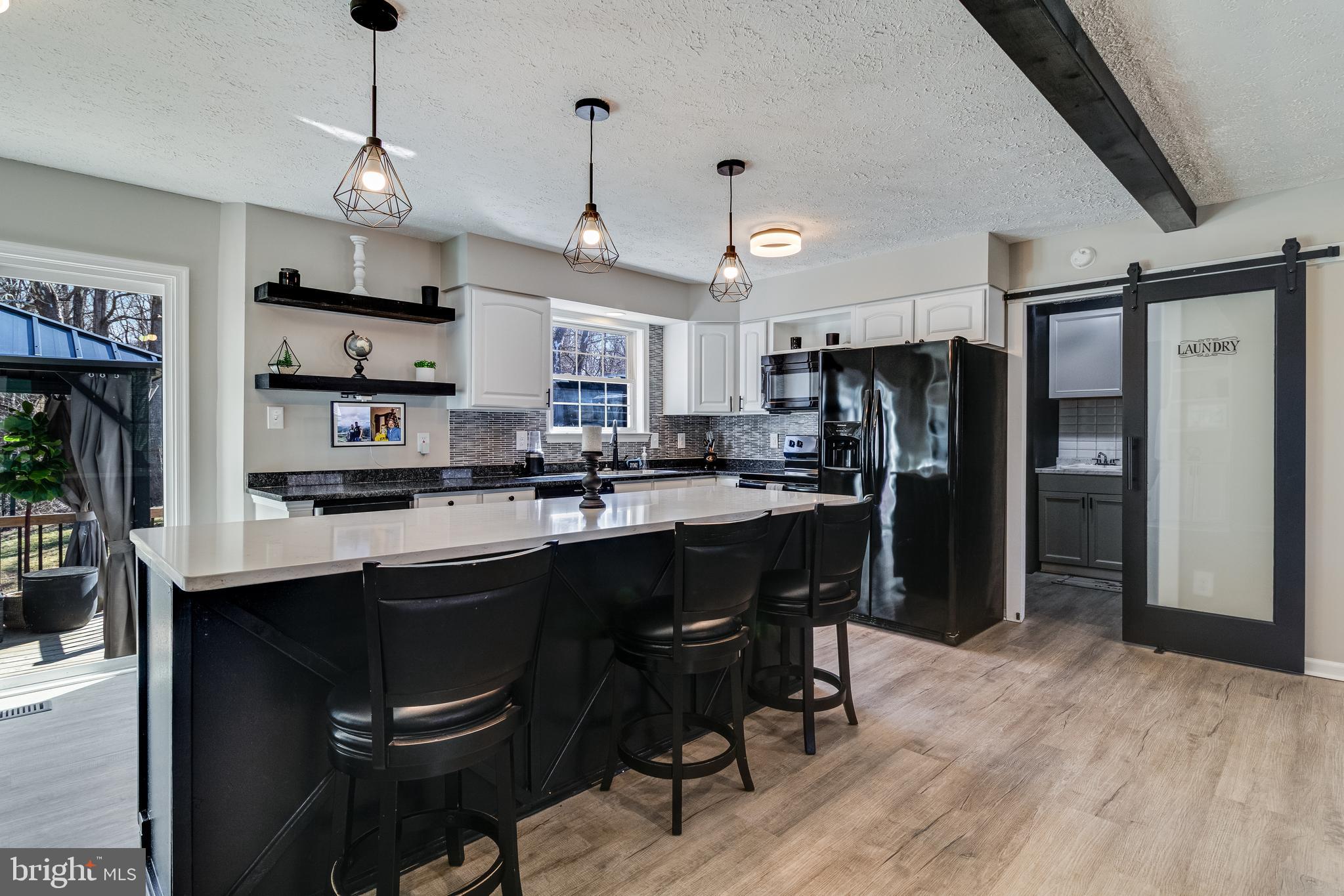 SUMMITT HILL - Residential