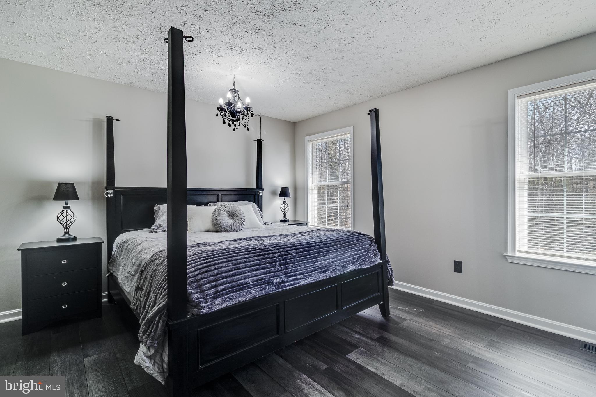 SUMMITT HILL - Residential