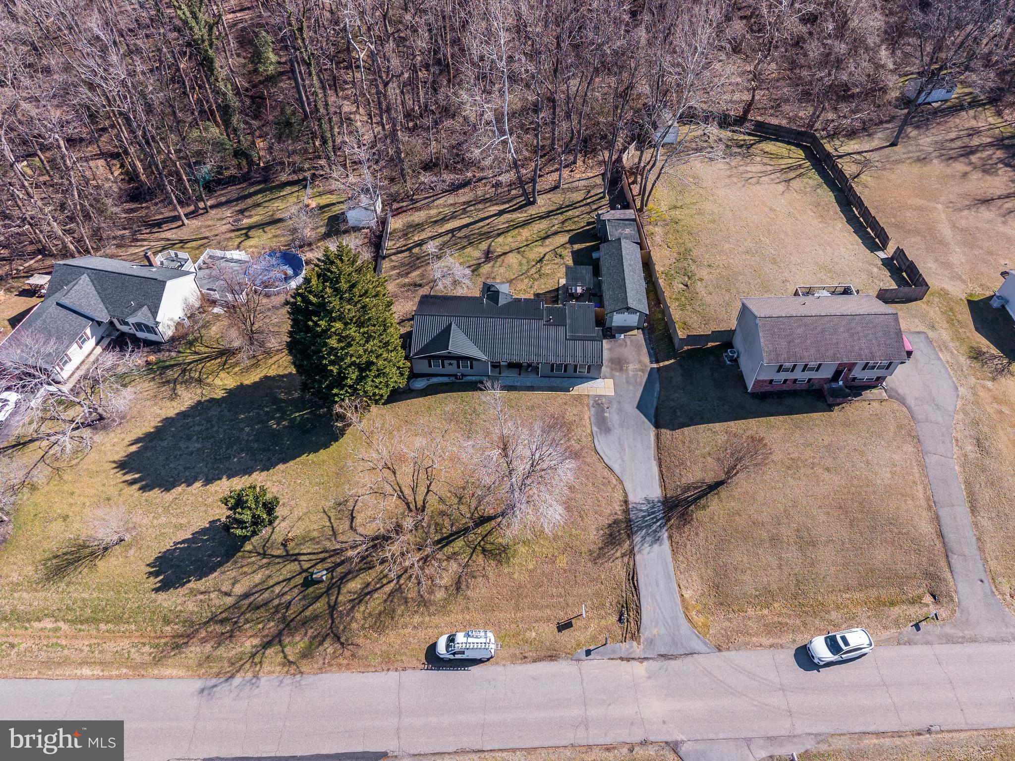 SUMMITT HILL - Residential