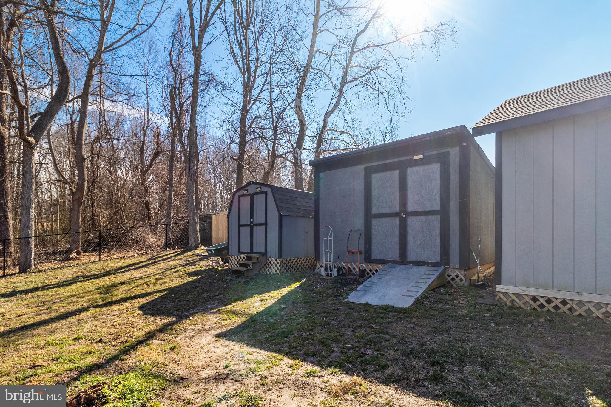 SUMMITT HILL - Residential