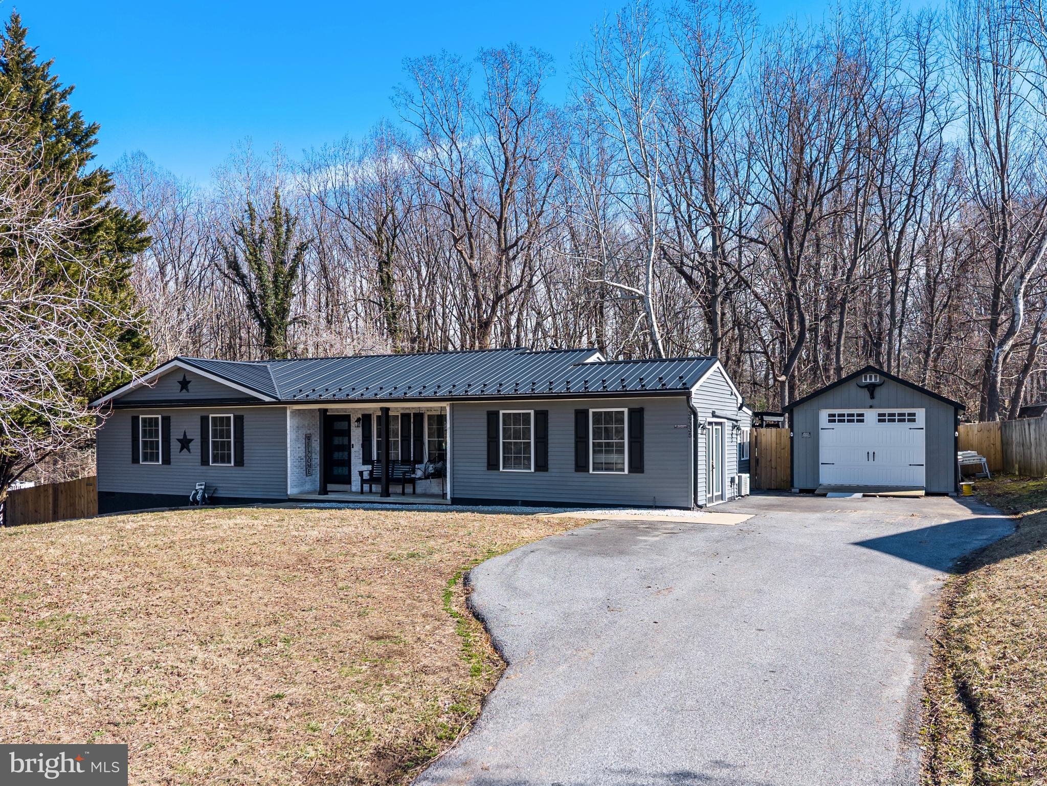 SUMMITT HILL - Residential