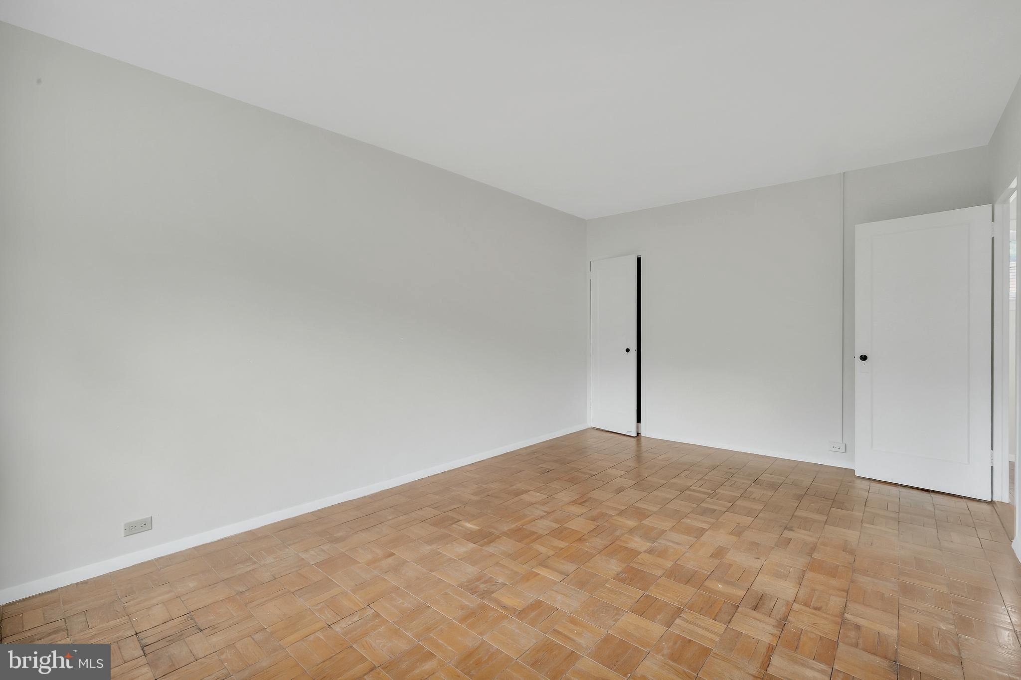 PARK FAIRFAX - Residential