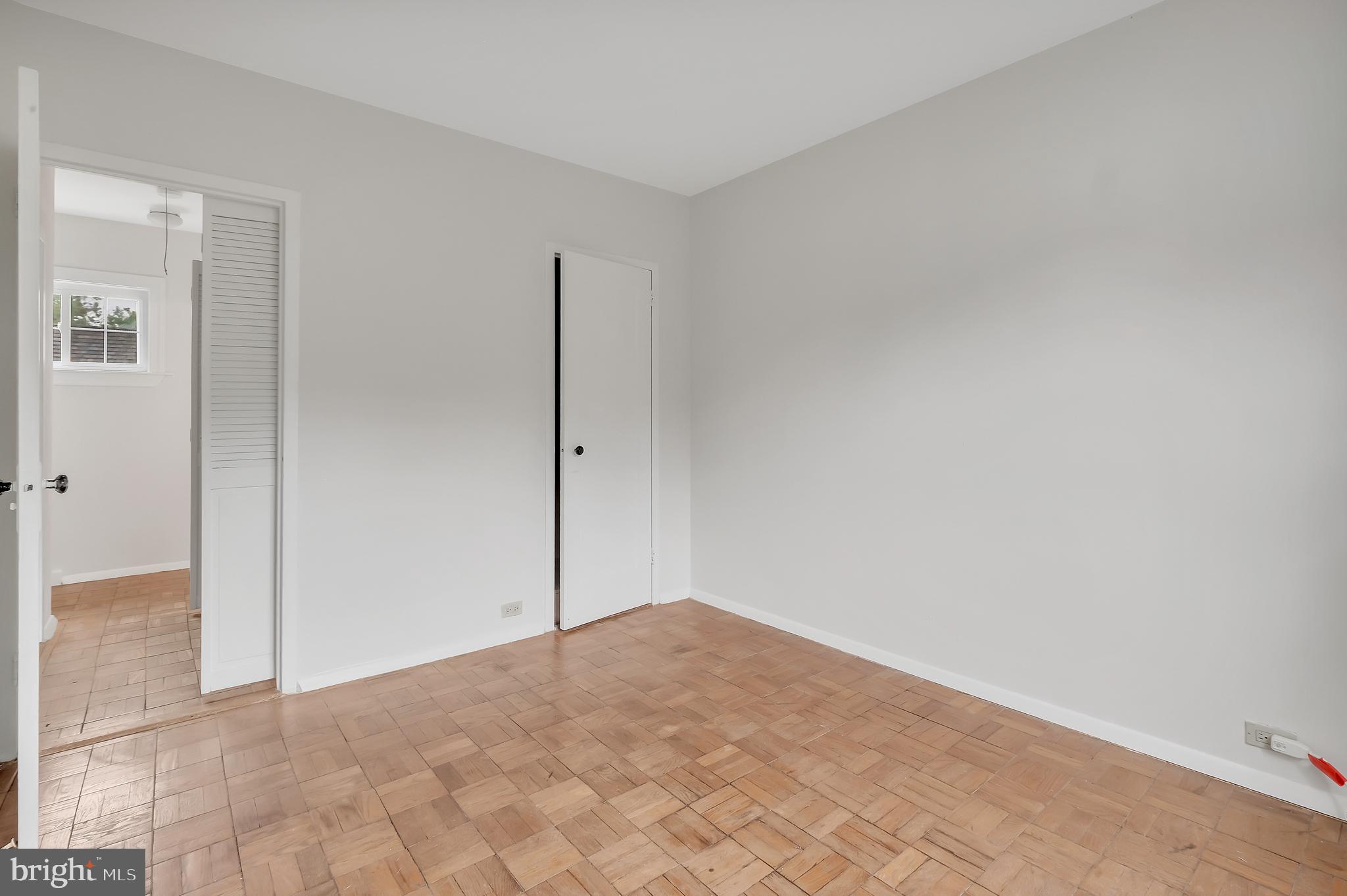 PARK FAIRFAX - Residential