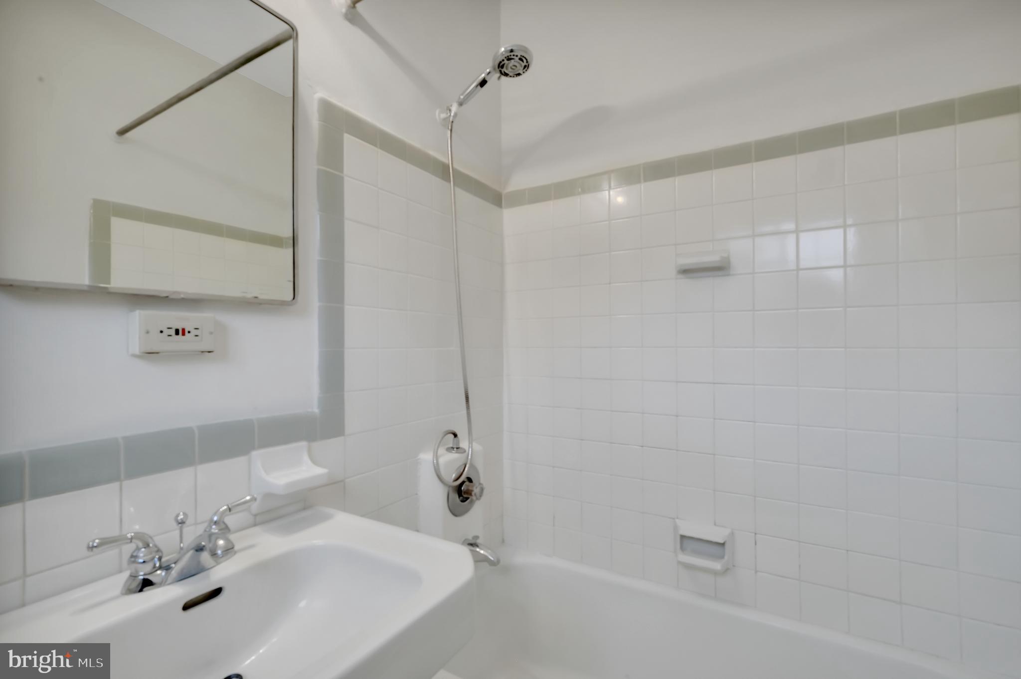 PARK FAIRFAX - Residential