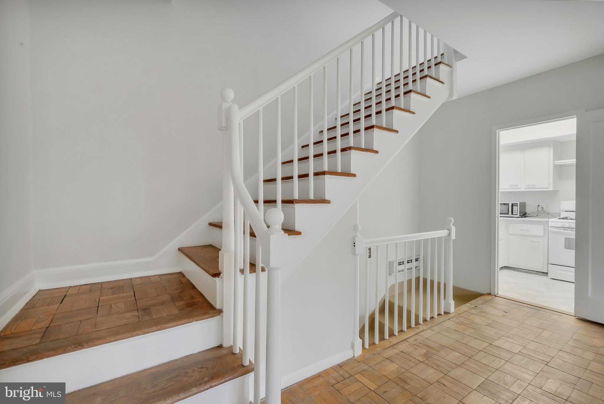 PARK FAIRFAX - Residential