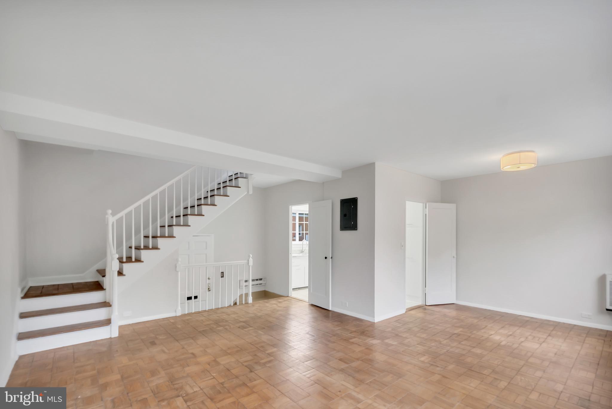 PARK FAIRFAX - Residential