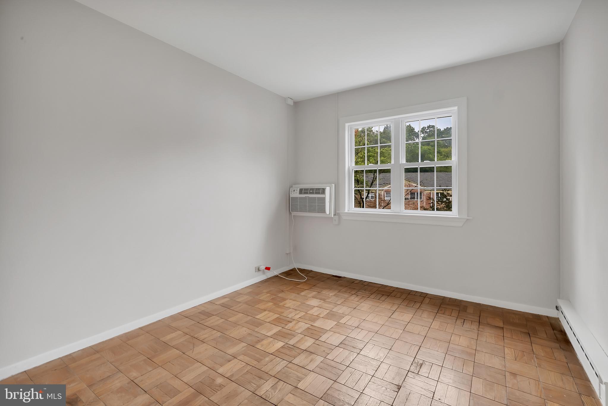 PARK FAIRFAX - Residential