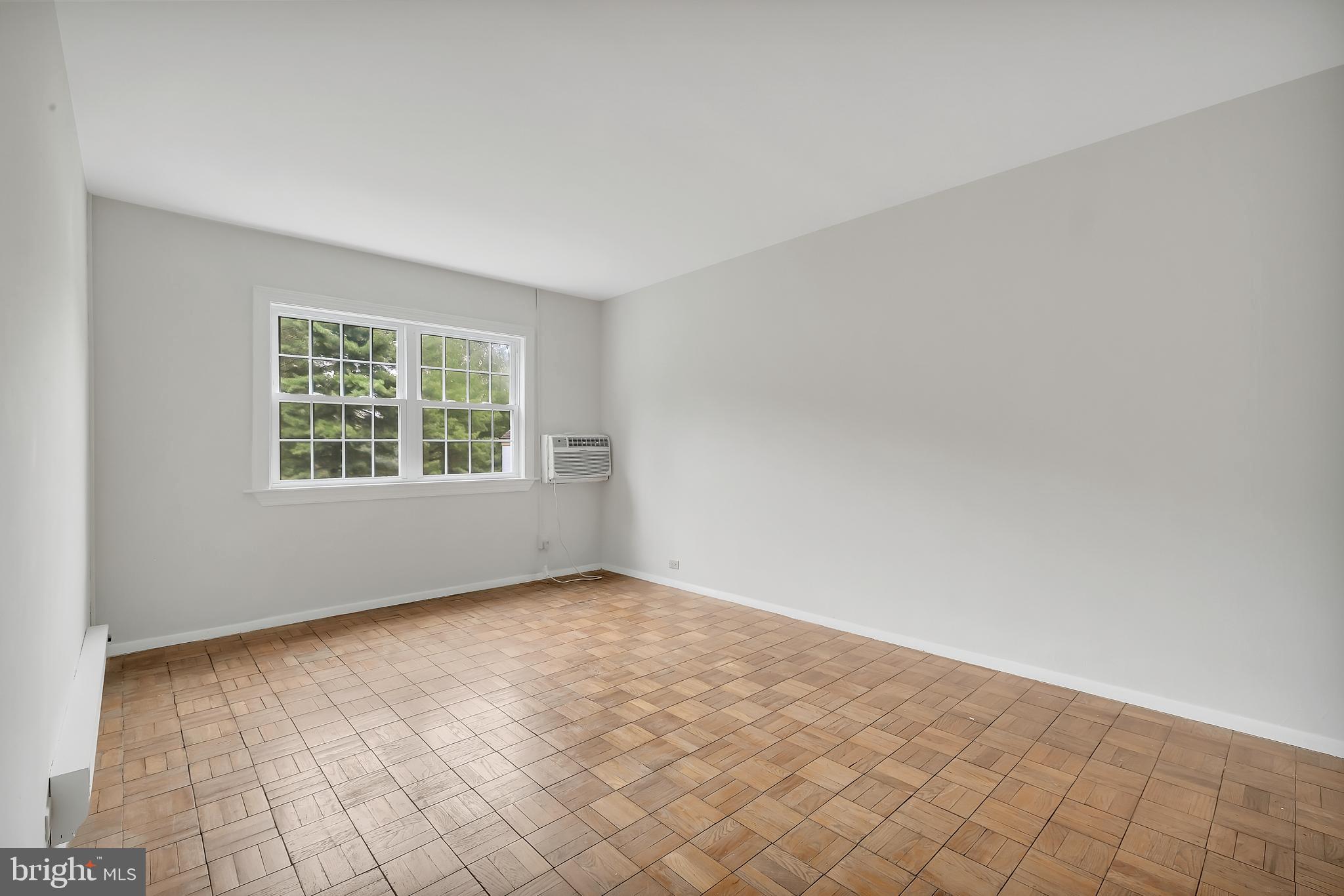 PARK FAIRFAX - Residential