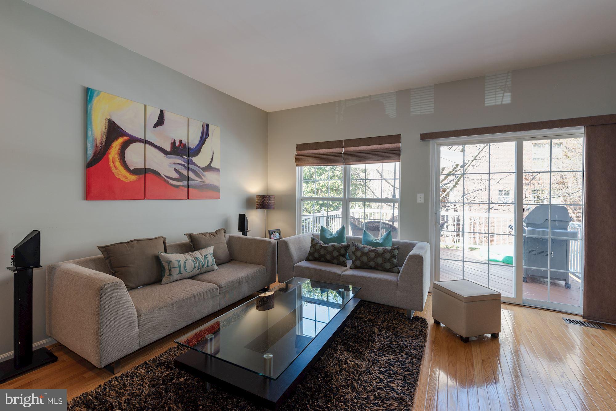 RESTON - Residential