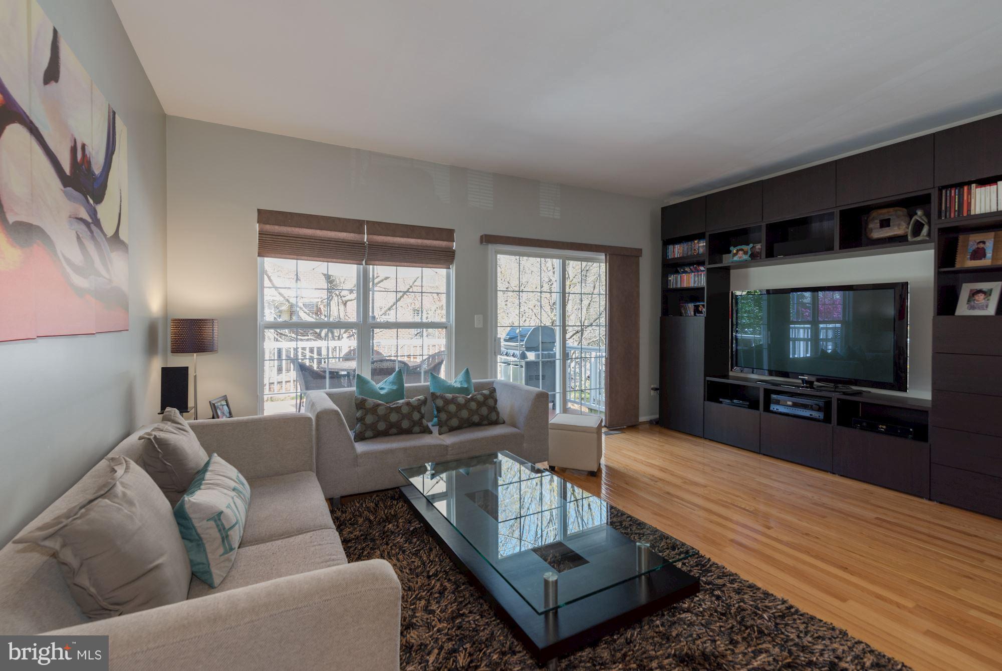 RESTON - Residential