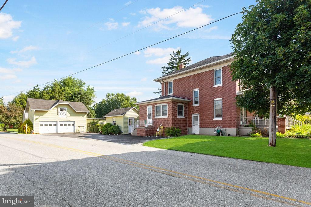 5809 LINCOLN HIGHWAY W