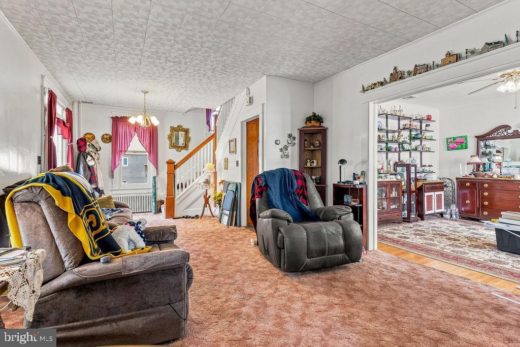 5809 LINCOLN HIGHWAY W