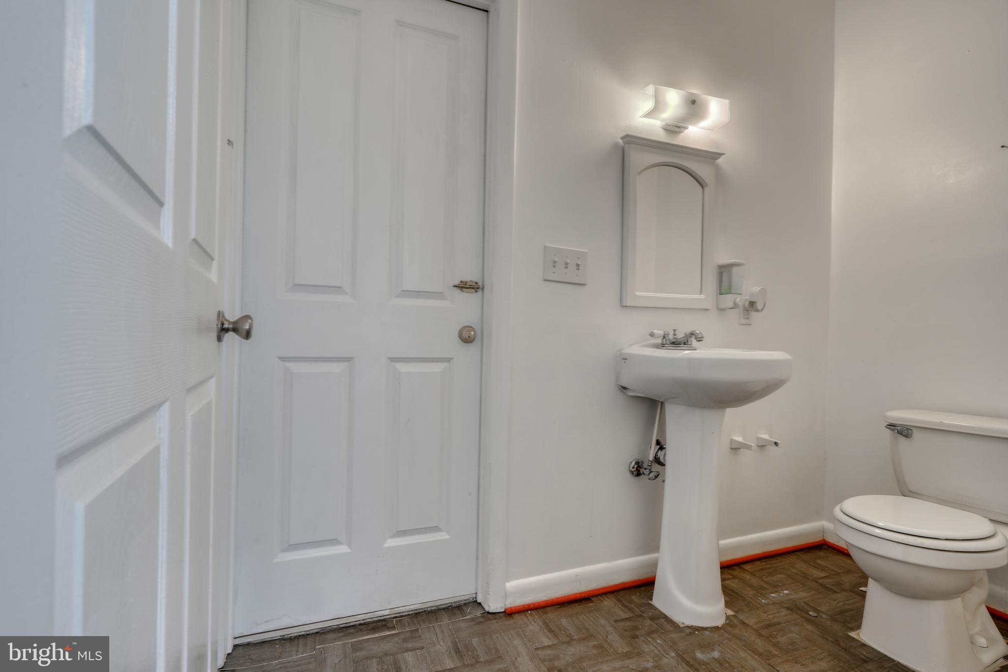 HOLLINS MARKET - Commercial Sale