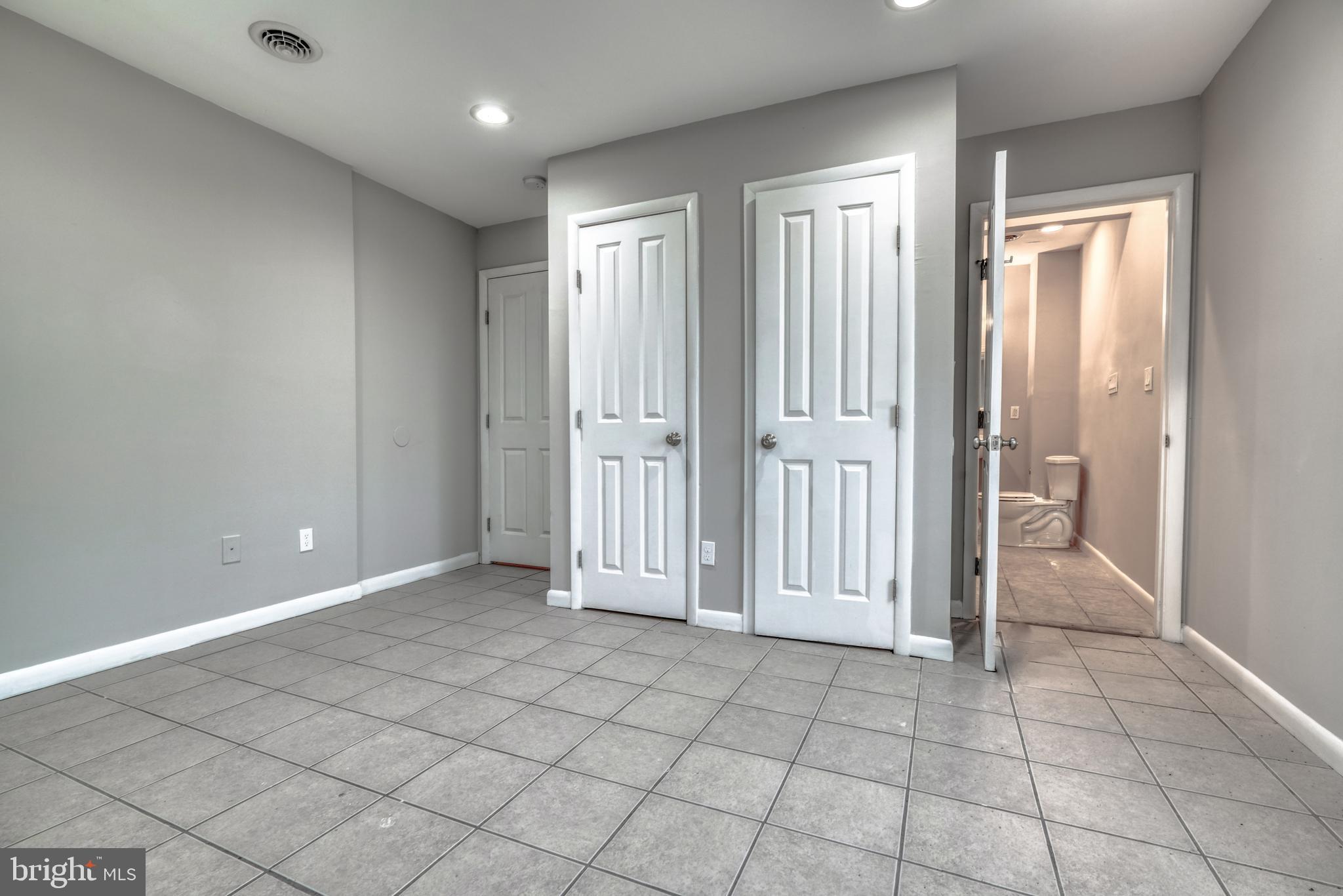 HOLLINS MARKET - Commercial Sale