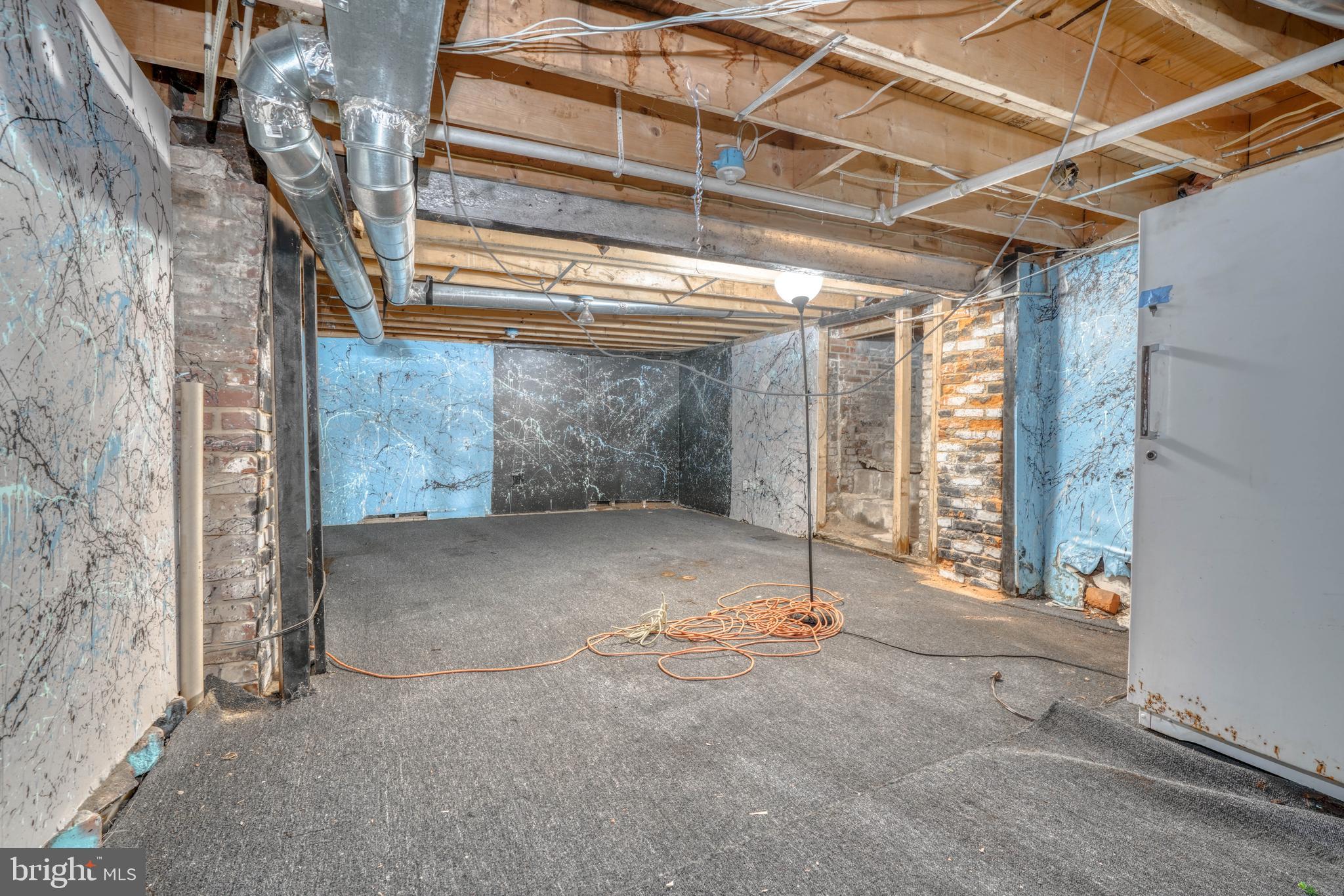 HOLLINS MARKET - Commercial Sale