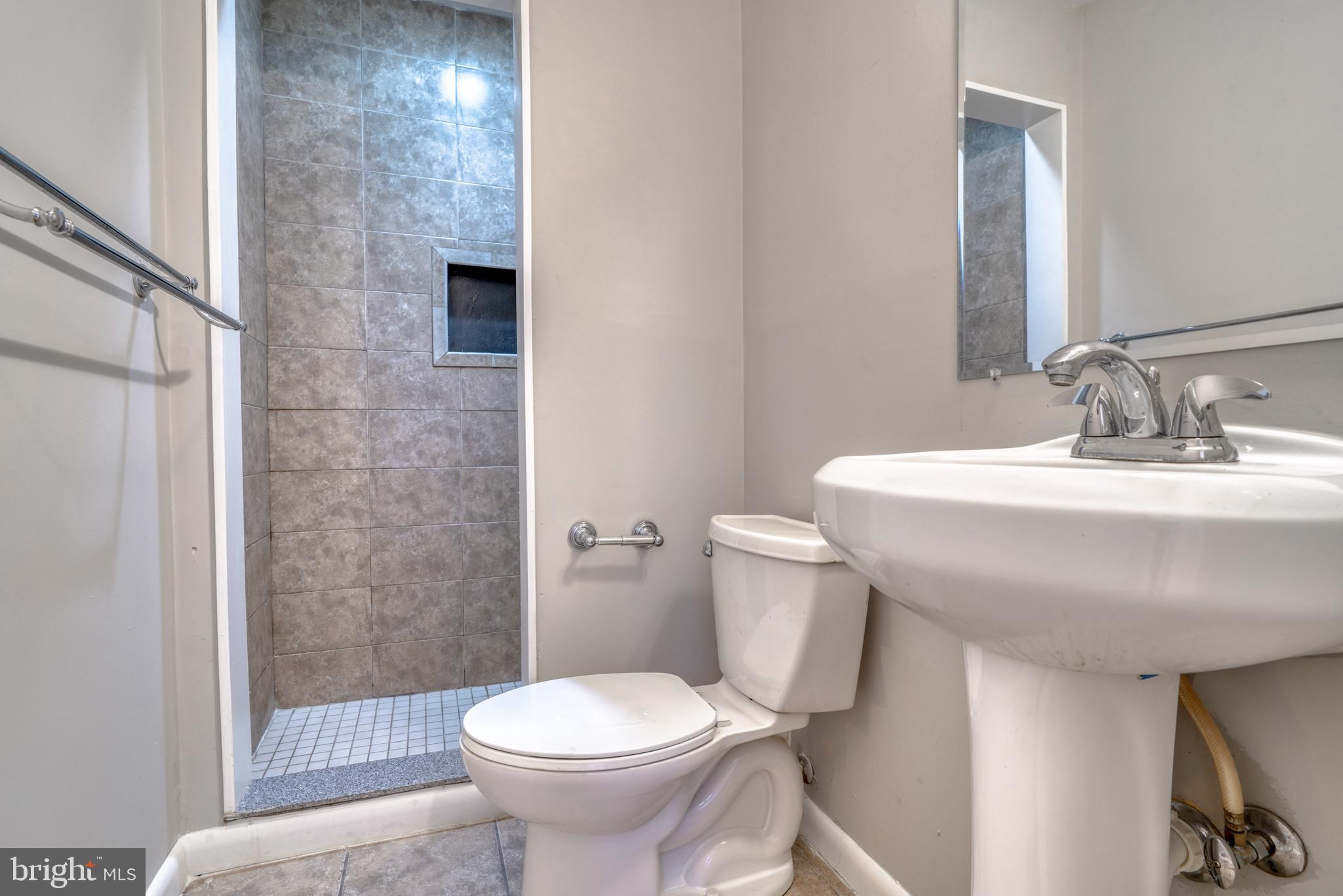 HOLLINS MARKET - Commercial Sale