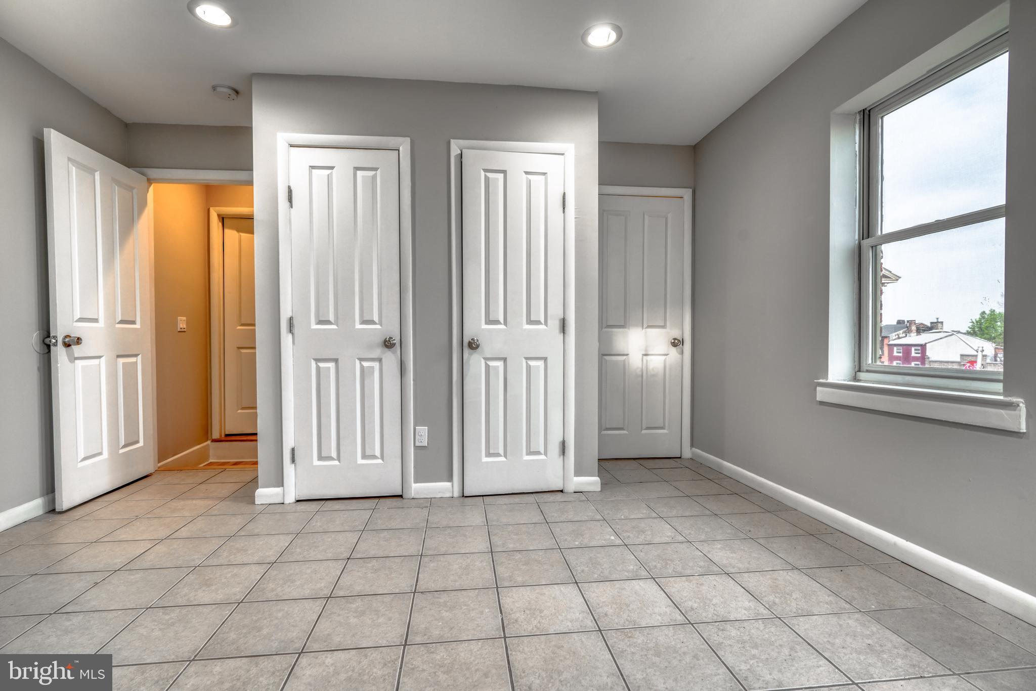 HOLLINS MARKET - Commercial Sale