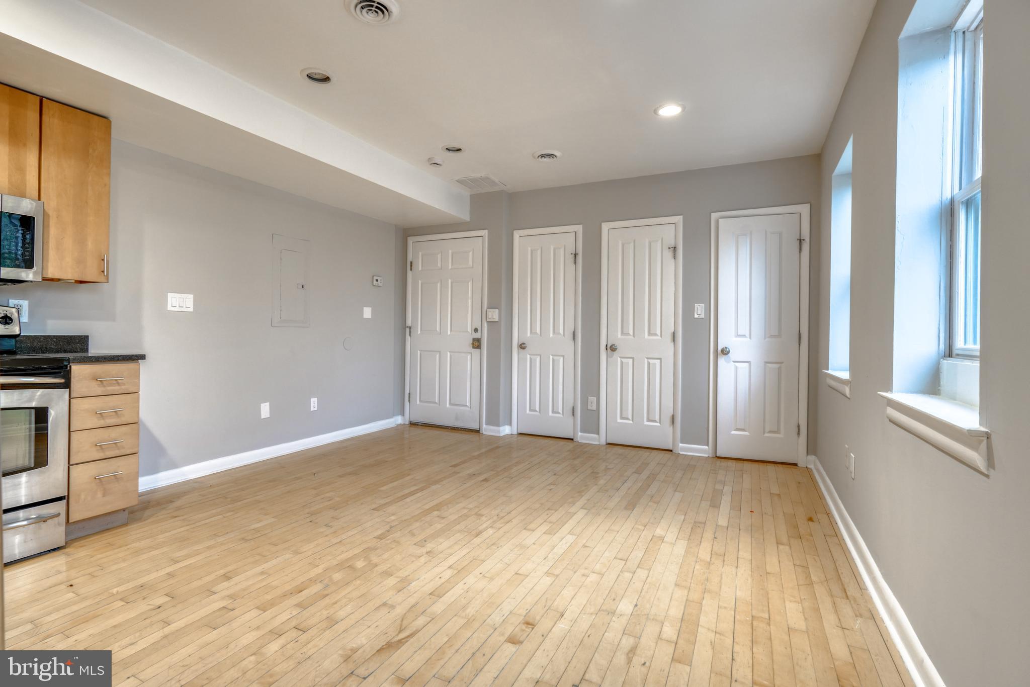 HOLLINS MARKET - Commercial Sale