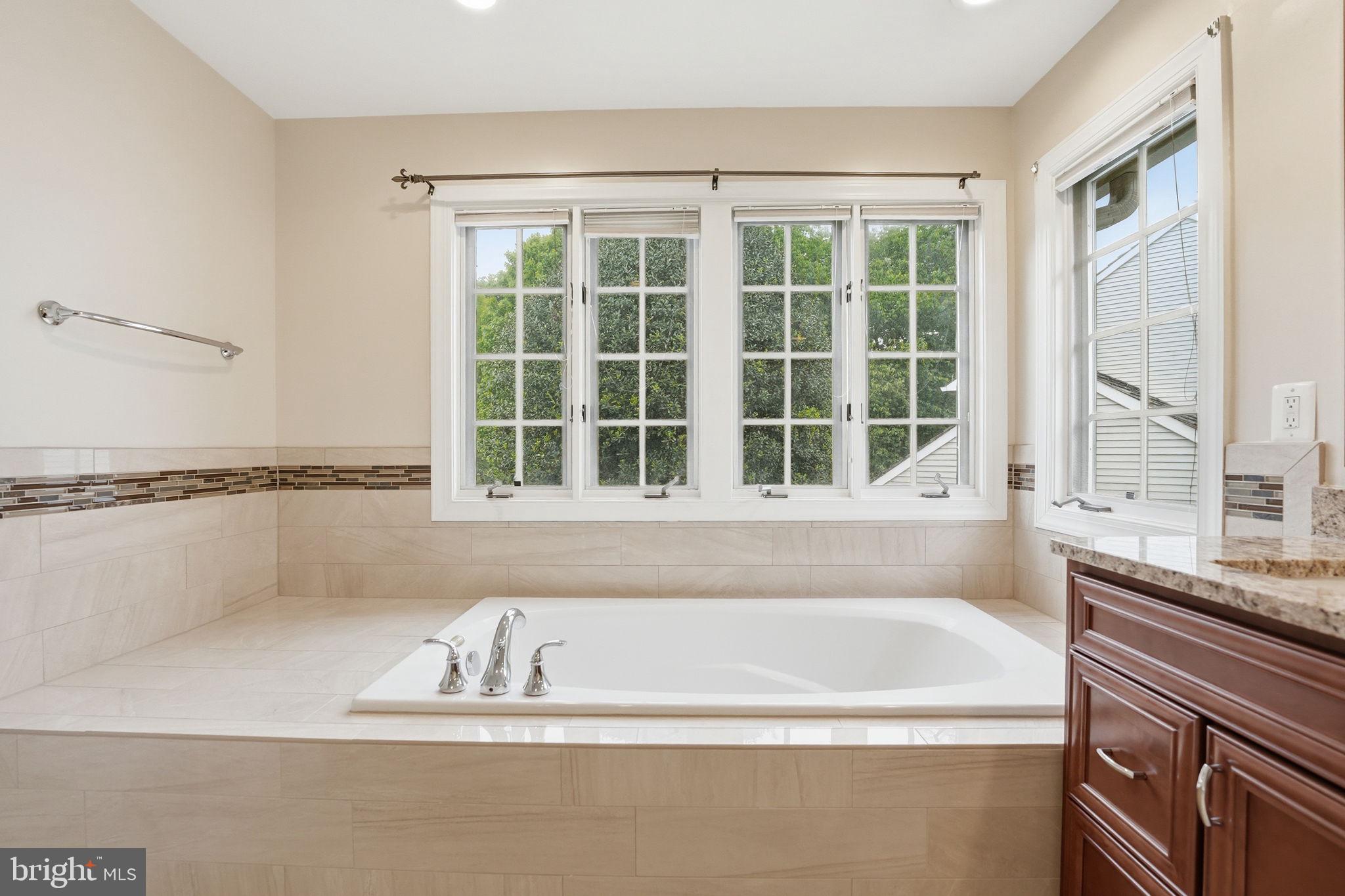 WOODLEA MANOR - Residential