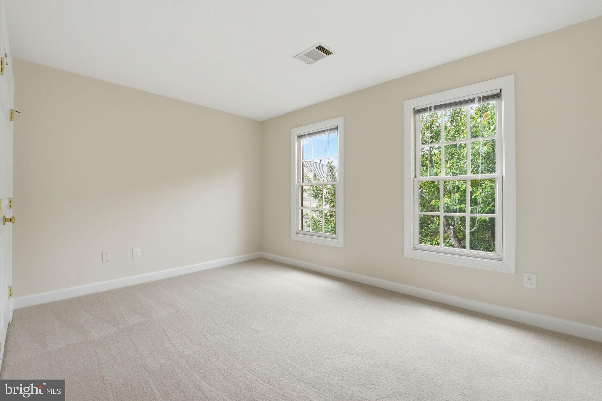 WOODLEA MANOR - Residential
