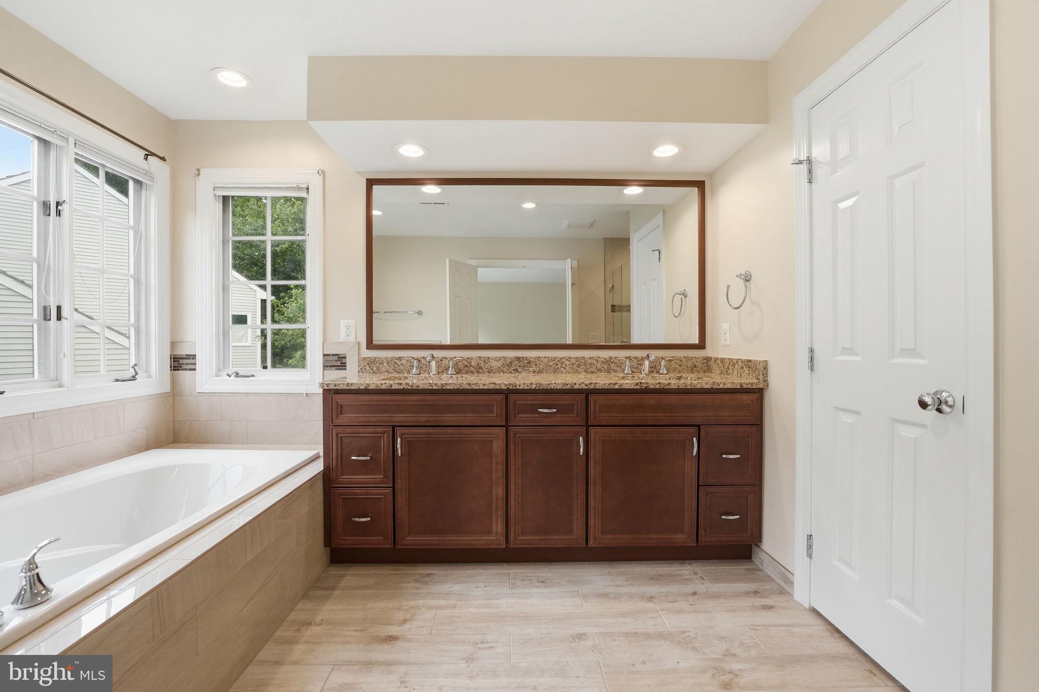 WOODLEA MANOR - Residential