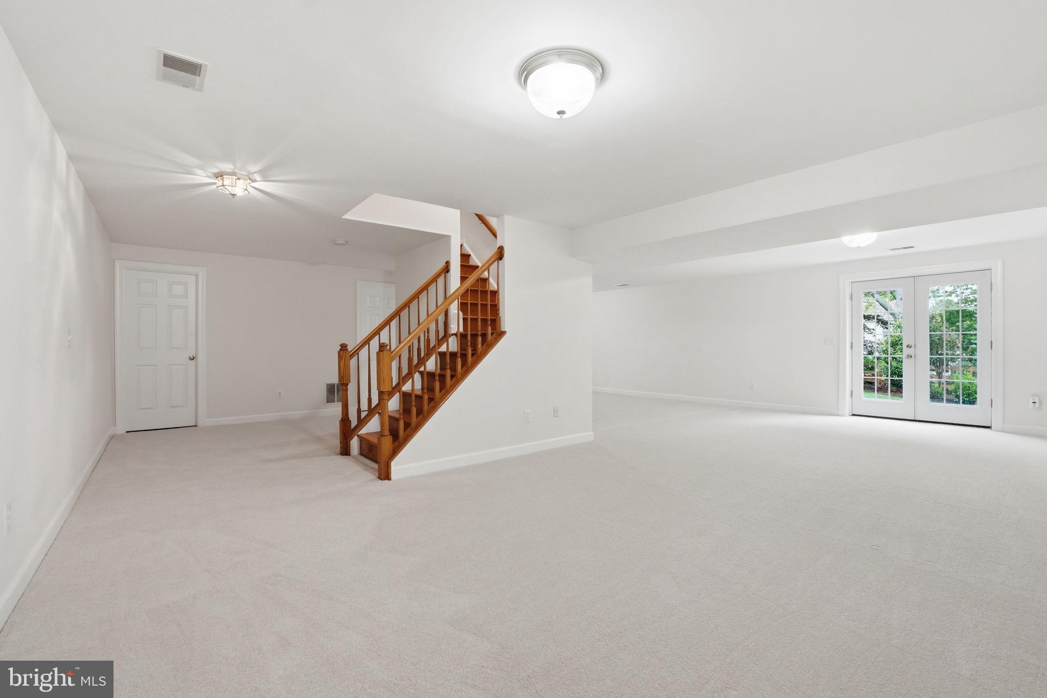 WOODLEA MANOR - Residential