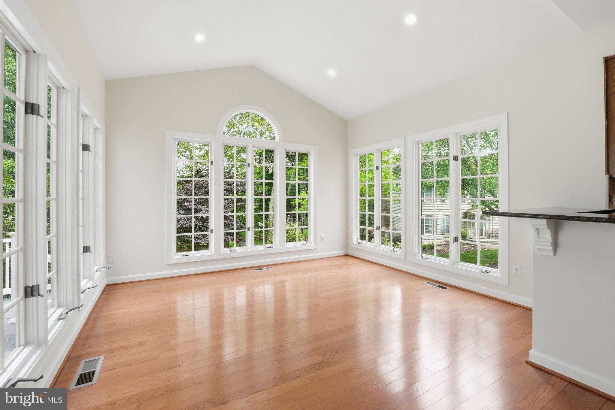 WOODLEA MANOR - Residential