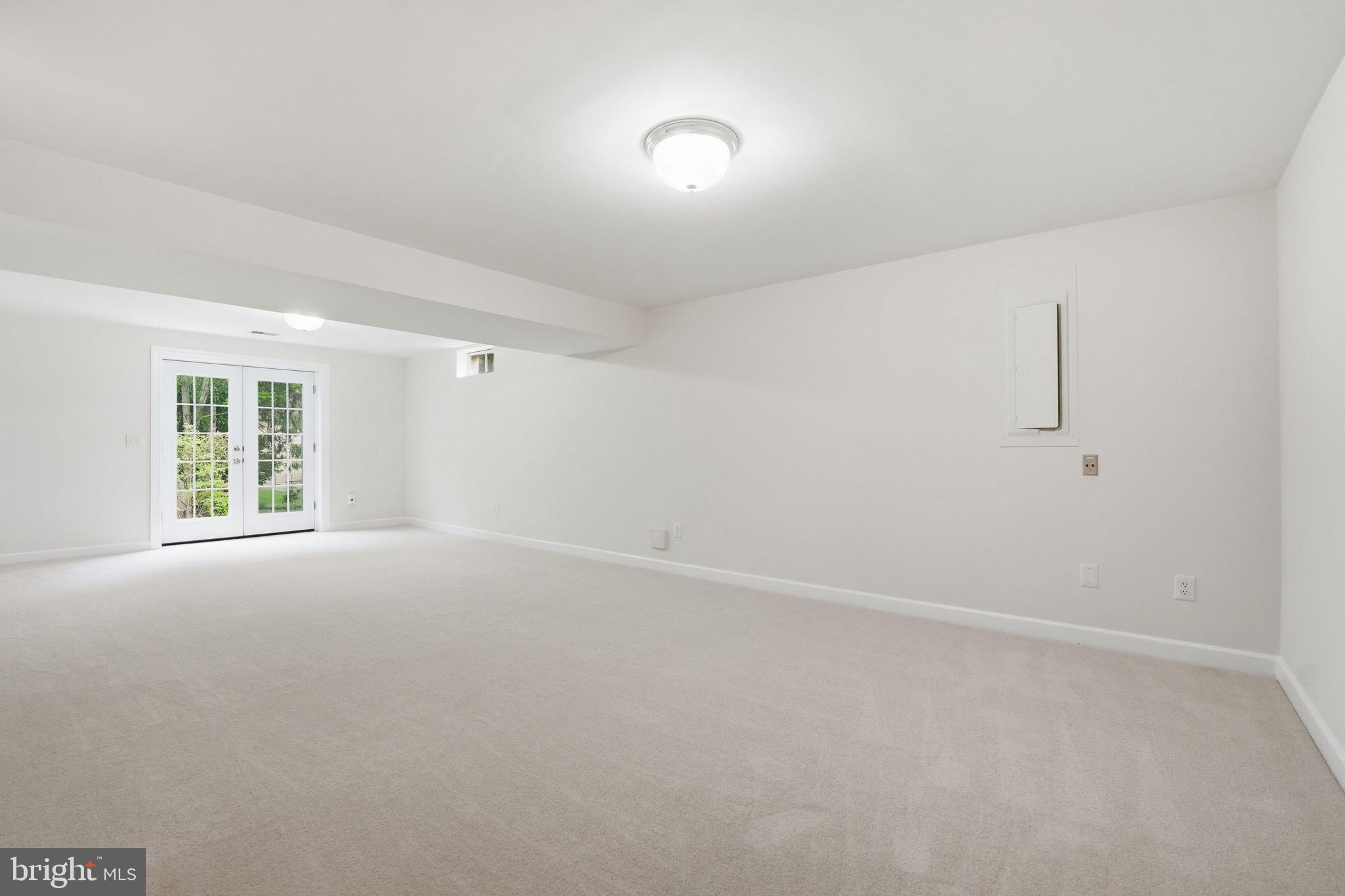 WOODLEA MANOR - Residential