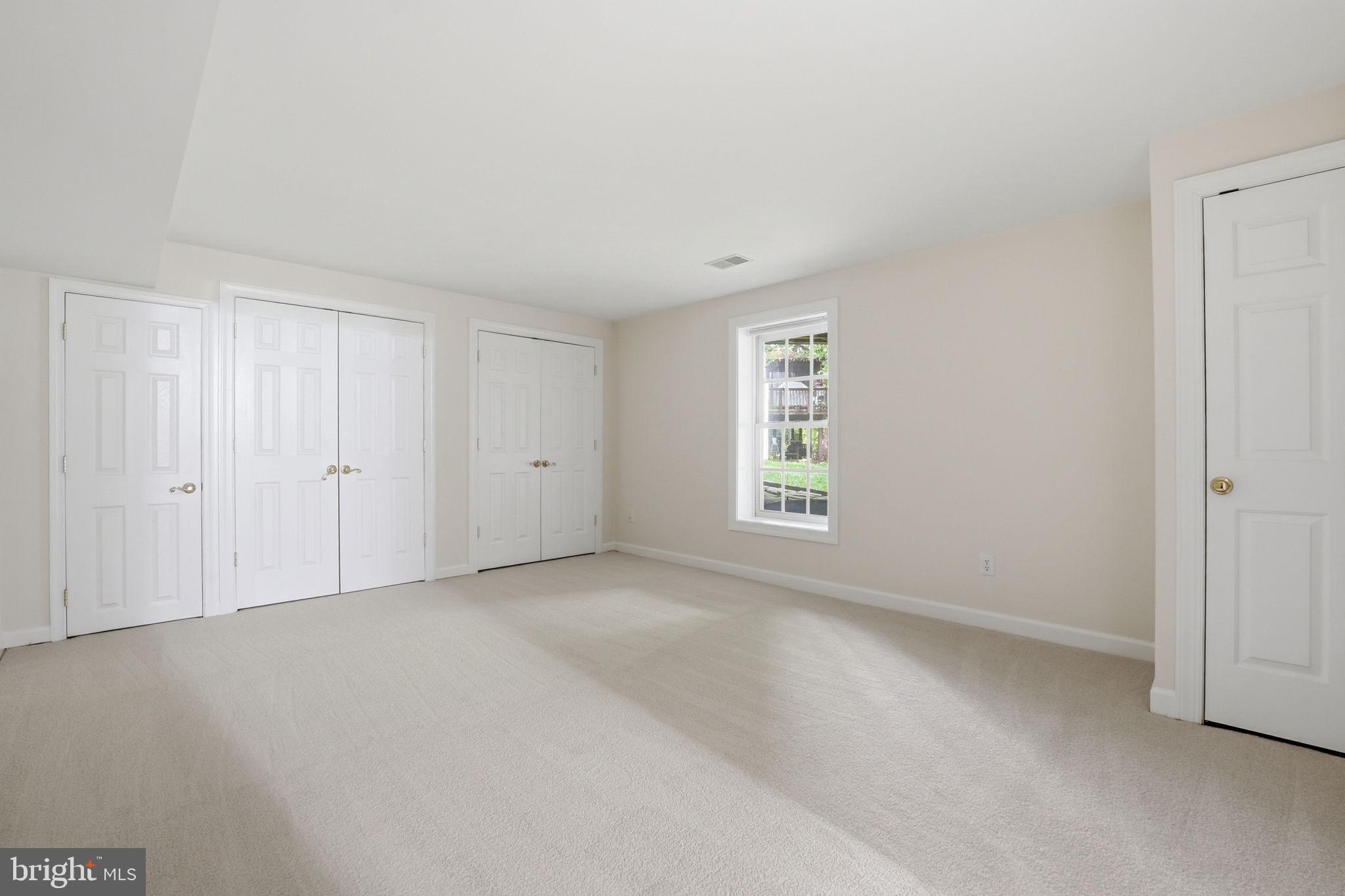 WOODLEA MANOR - Residential