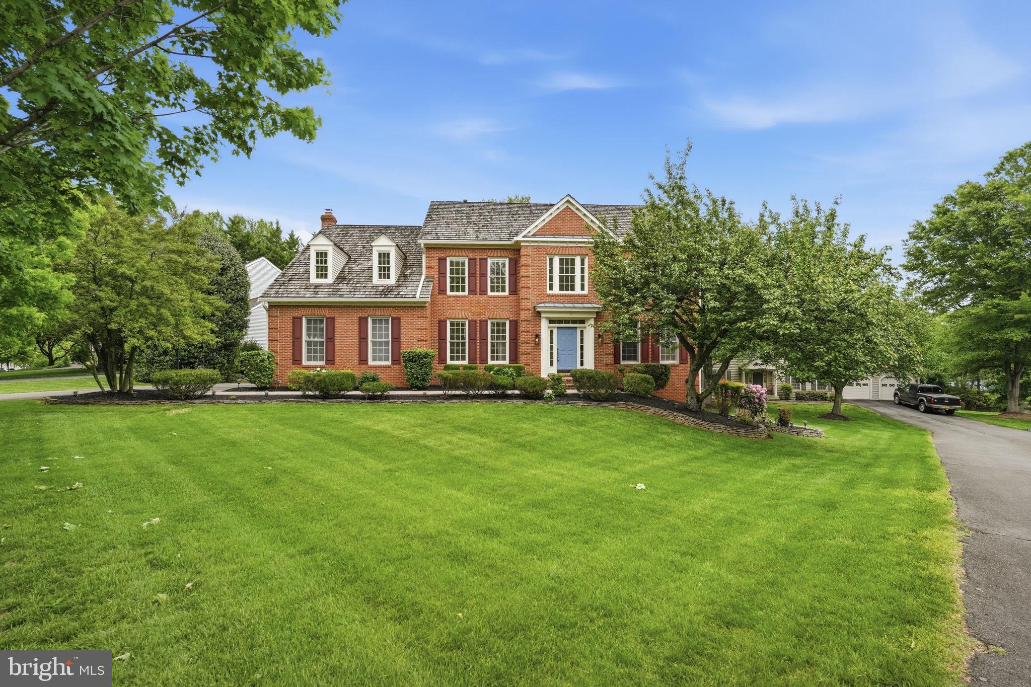 WOODLEA MANOR - Residential