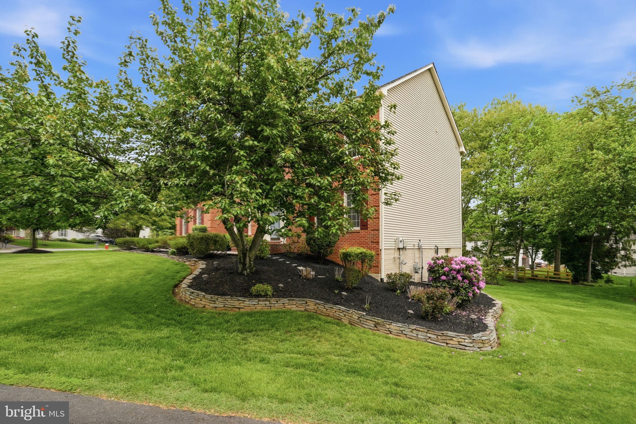 WOODLEA MANOR - Residential