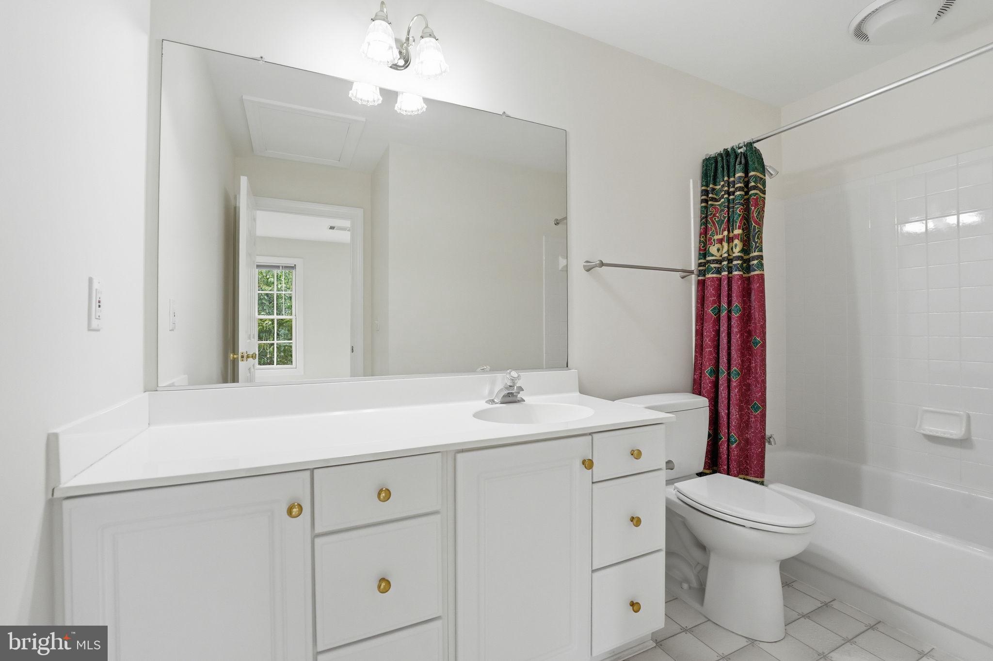 WOODLEA MANOR - Residential