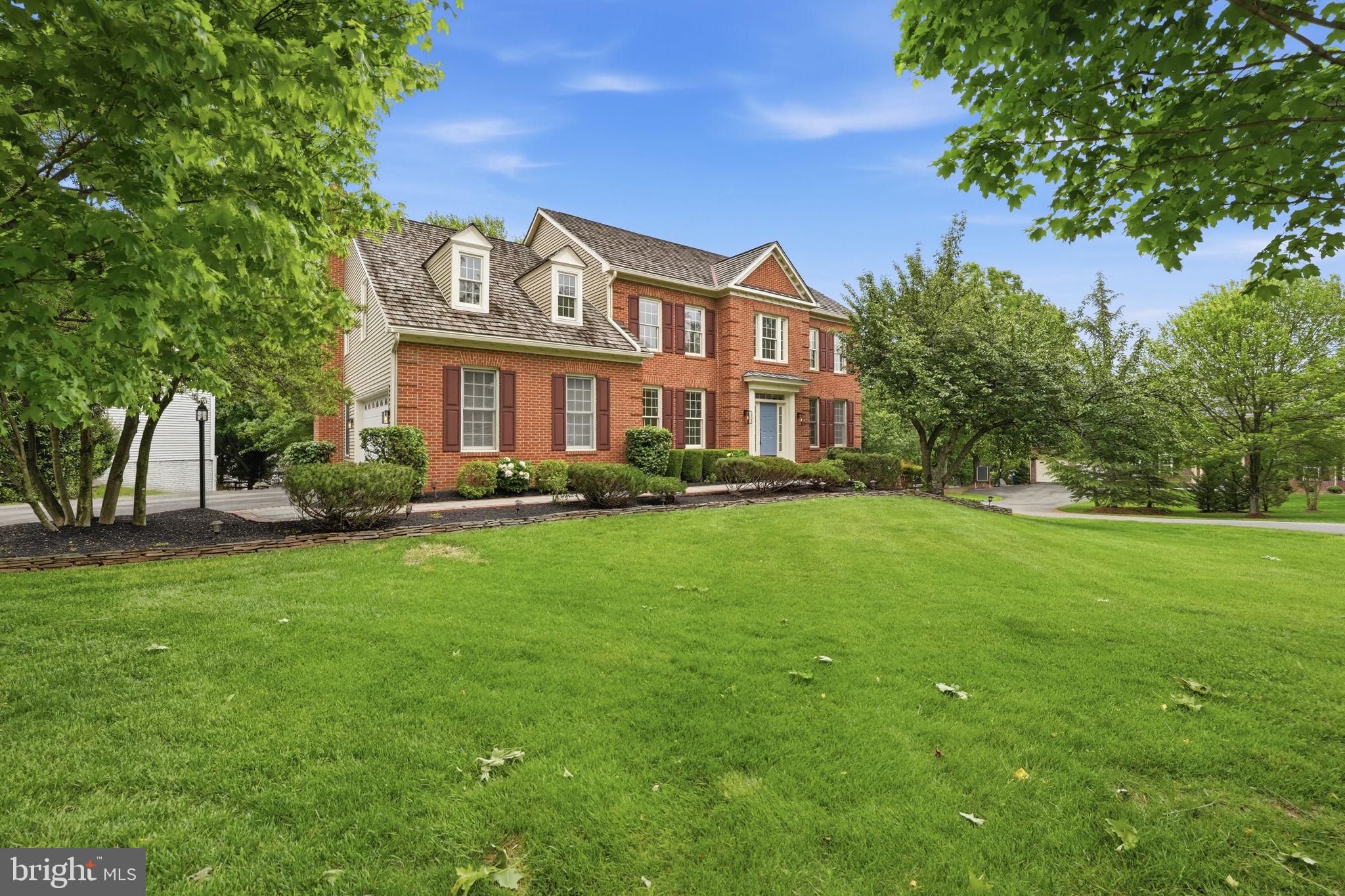 WOODLEA MANOR - Residential