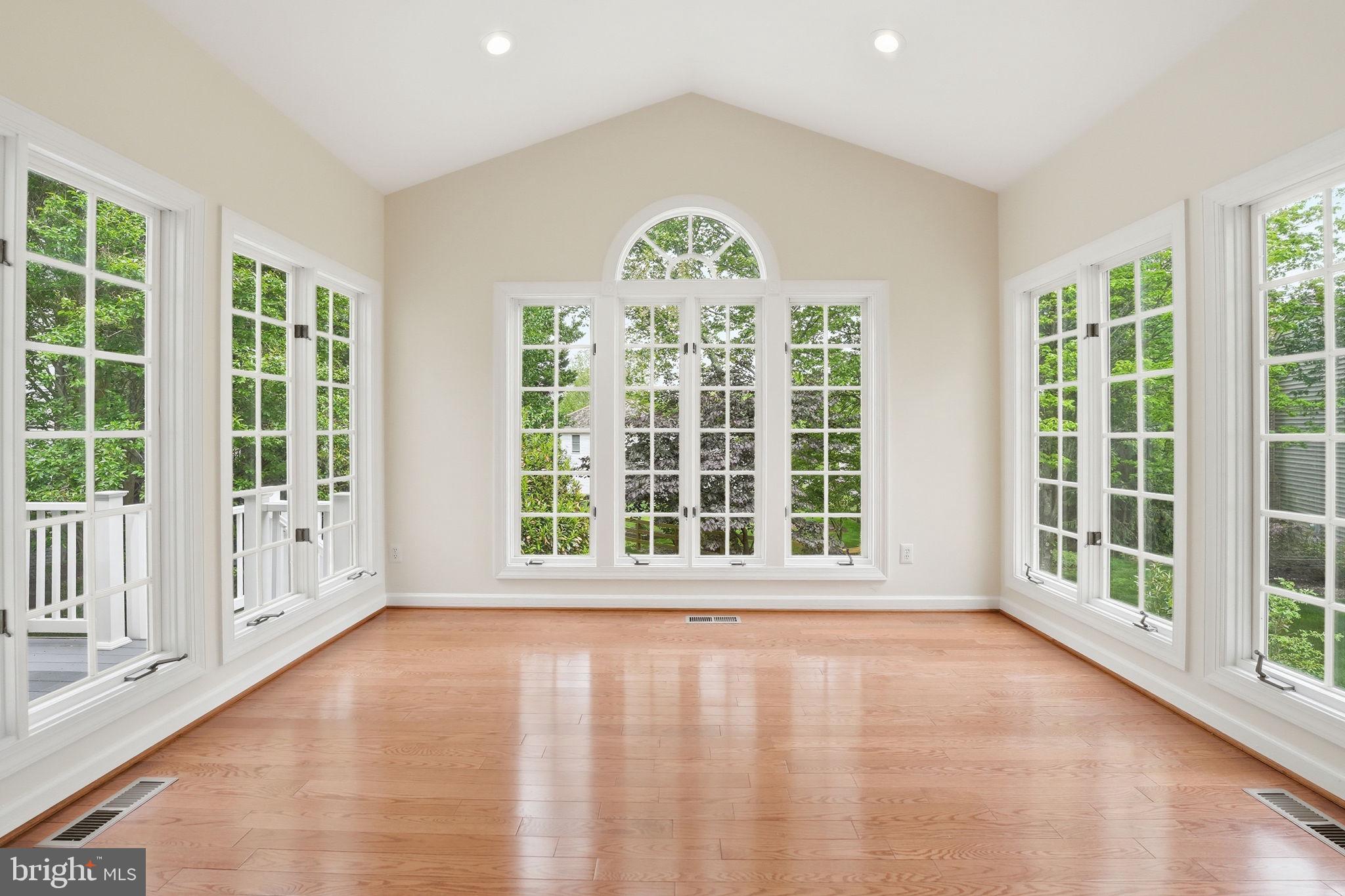 WOODLEA MANOR - Residential