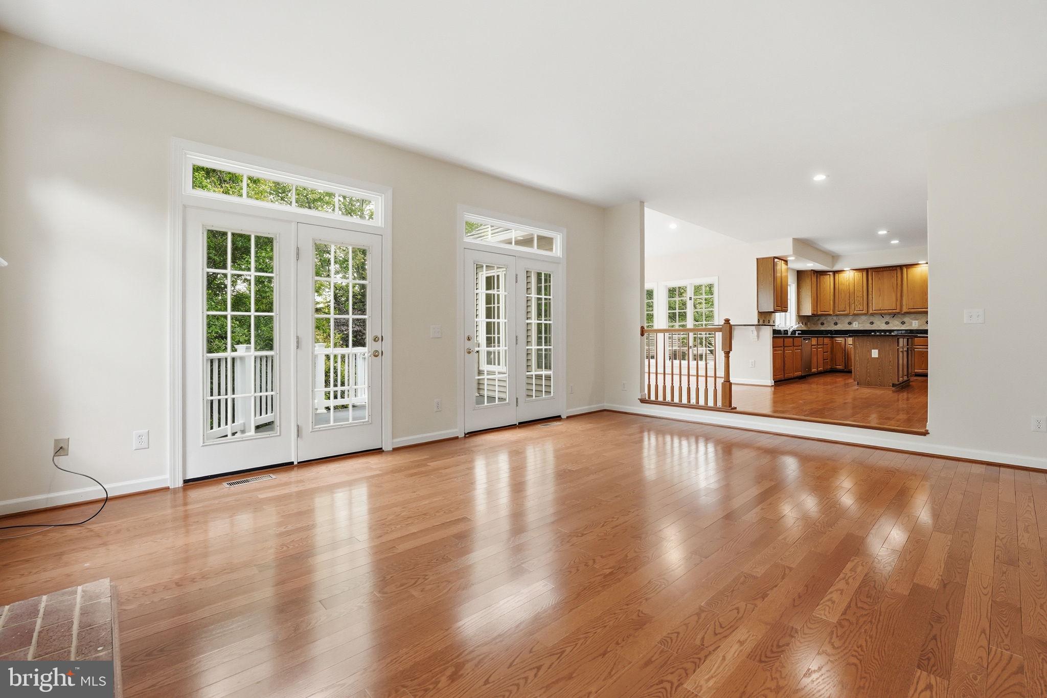 WOODLEA MANOR - Residential