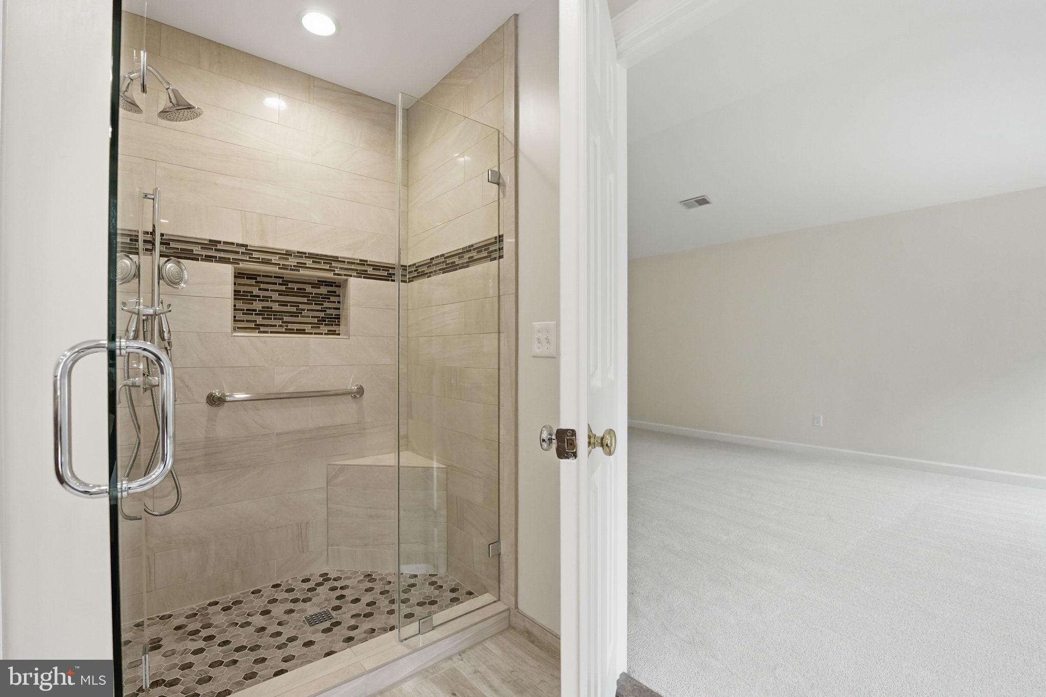 WOODLEA MANOR - Residential