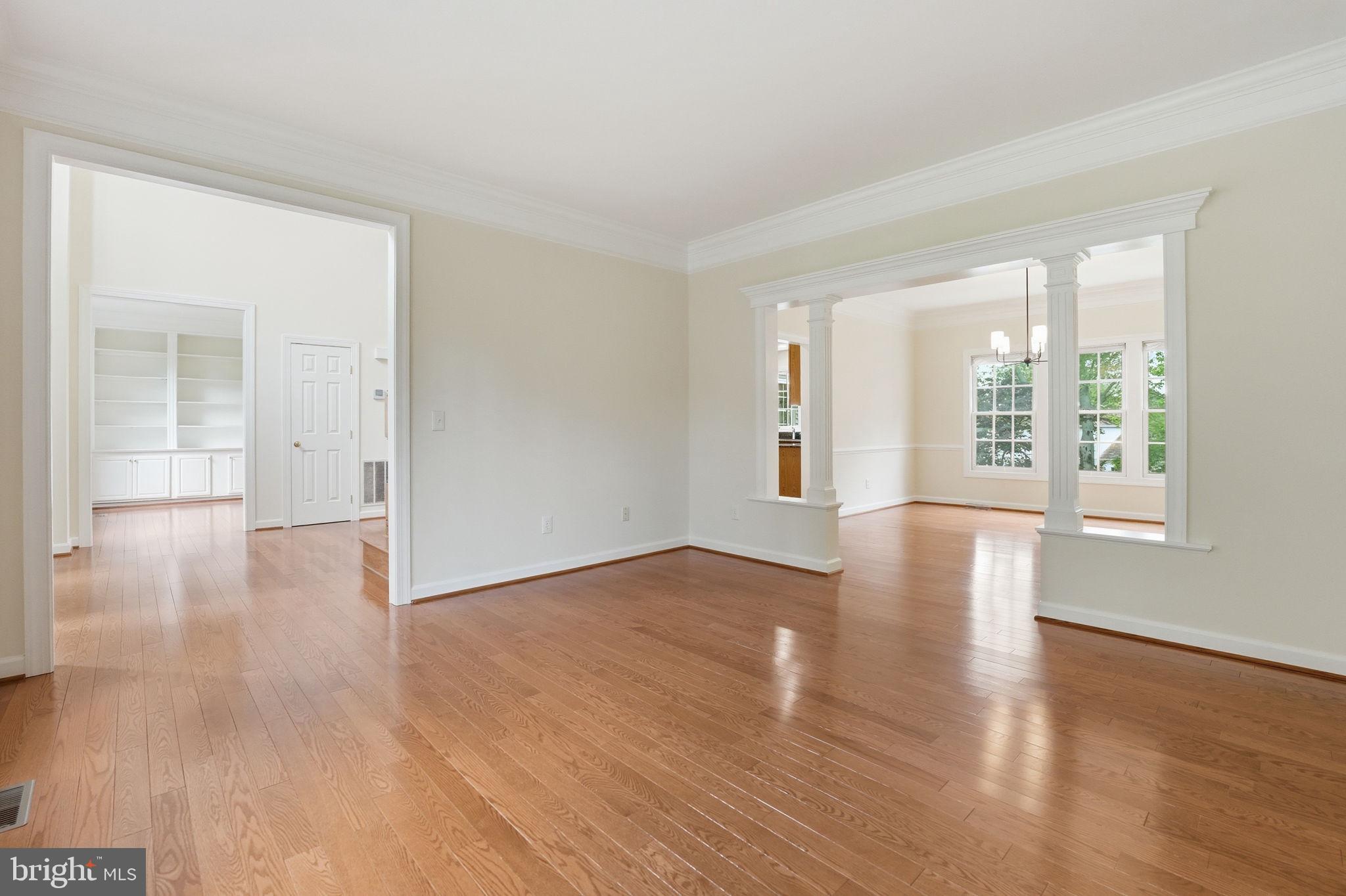 WOODLEA MANOR - Residential