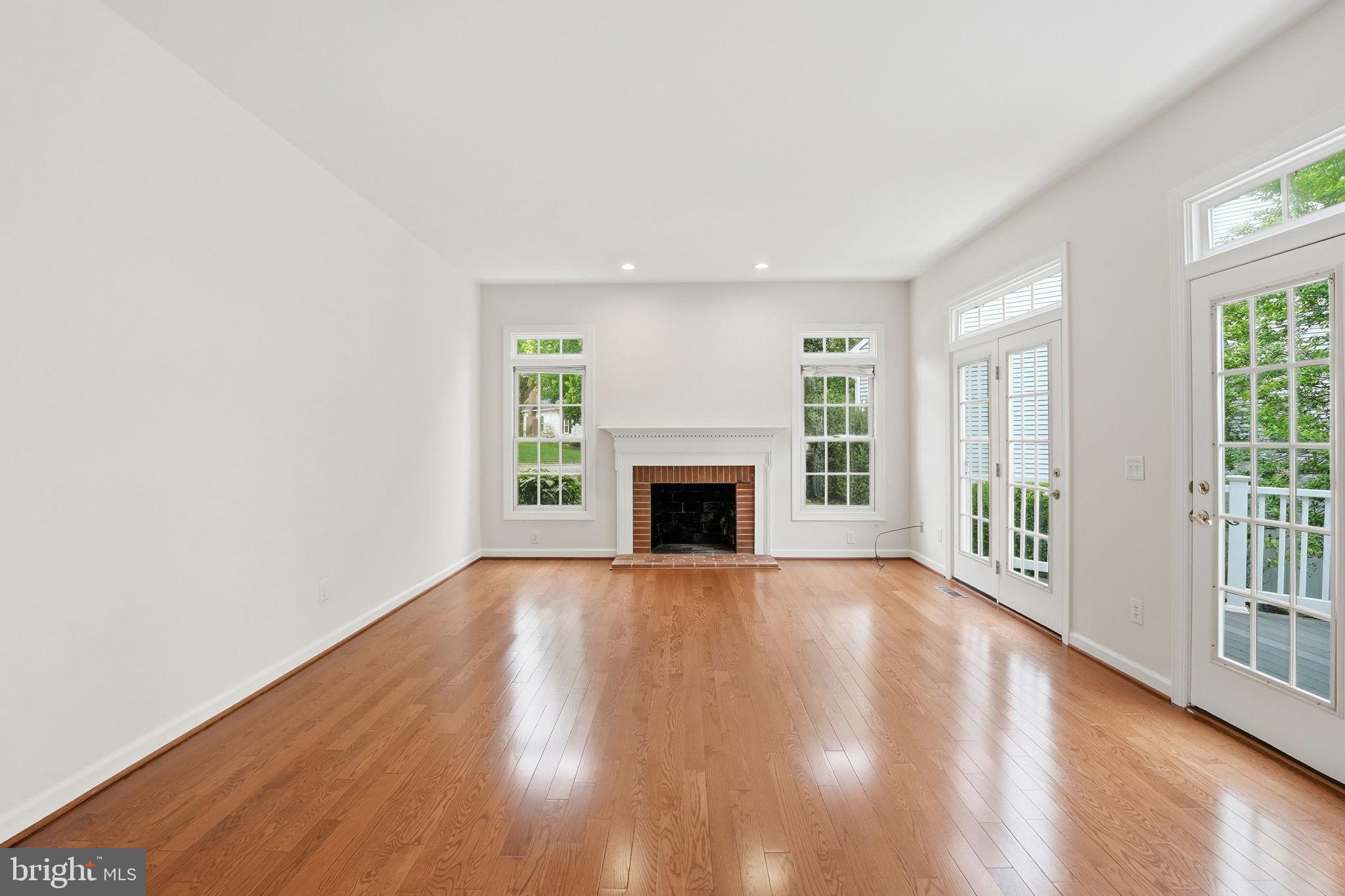 WOODLEA MANOR - Residential