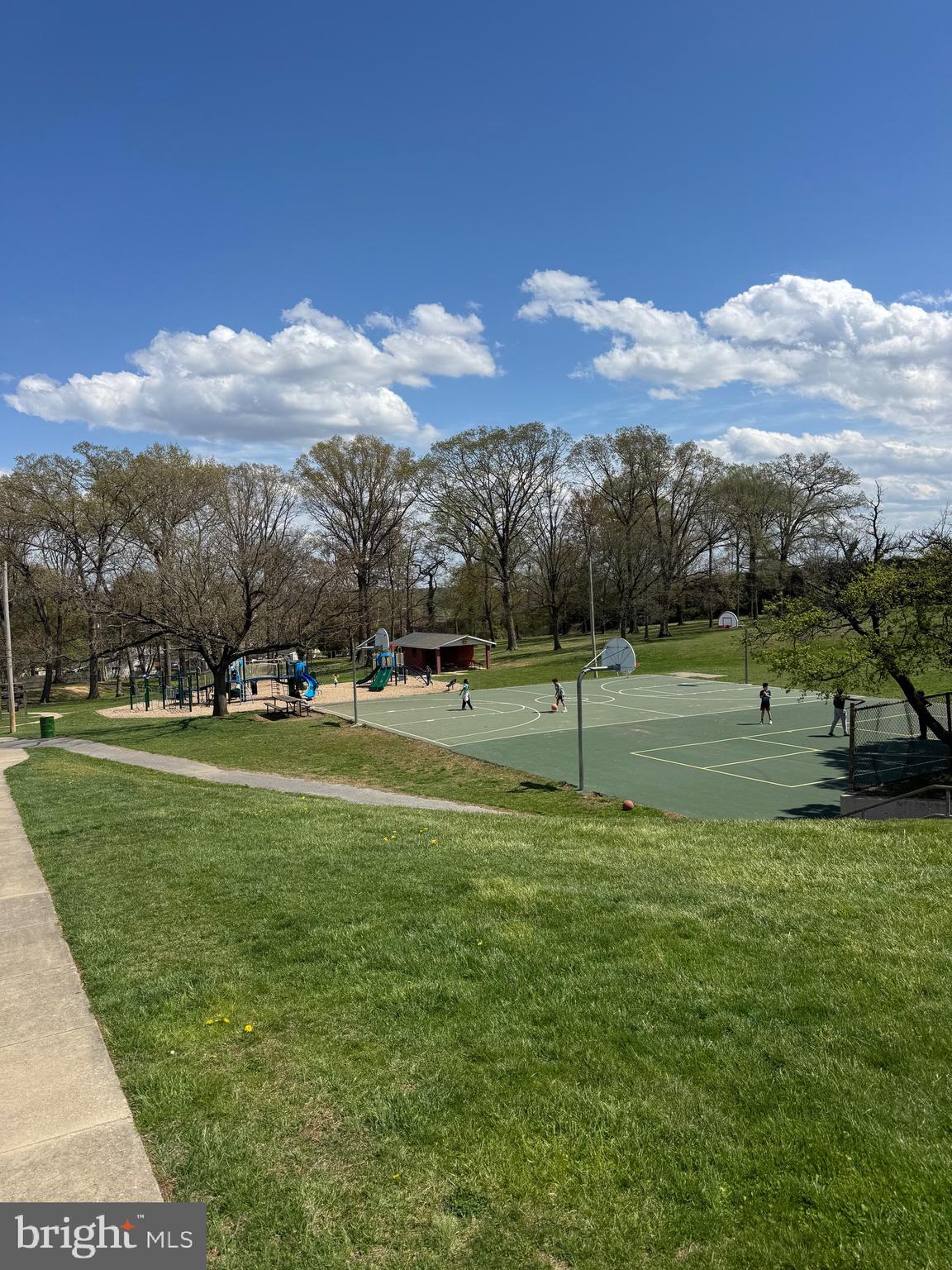 ARBOUR MANOR - Residential