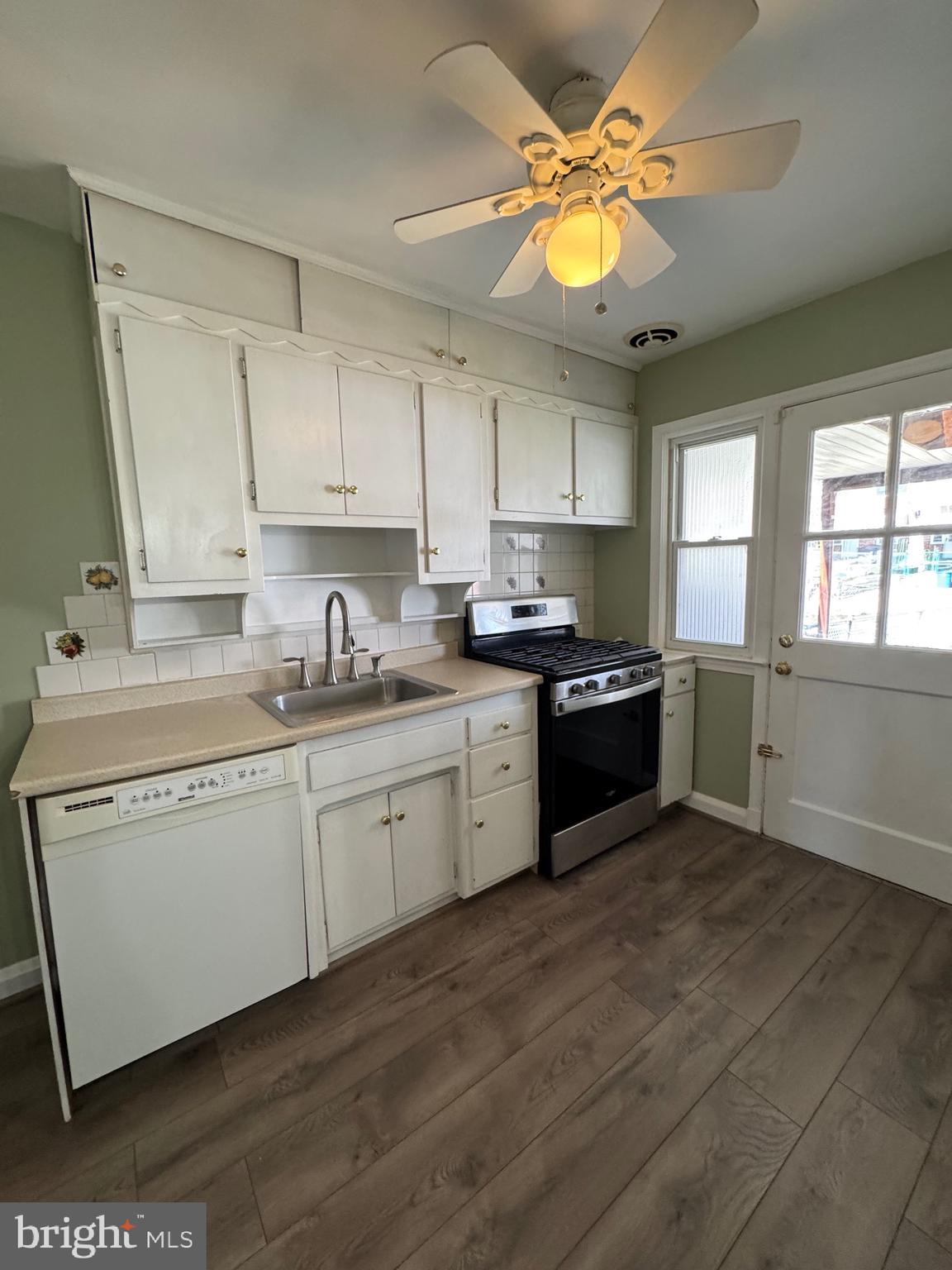 ARBOUR MANOR - Residential