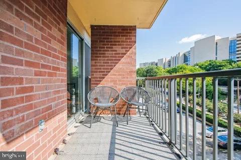 ARLINGTON - Residential Lease