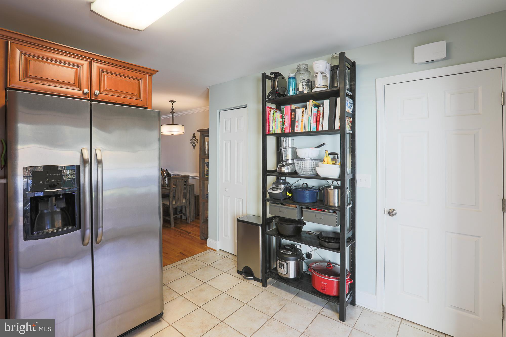 HALLFIELD MANOR - Residential