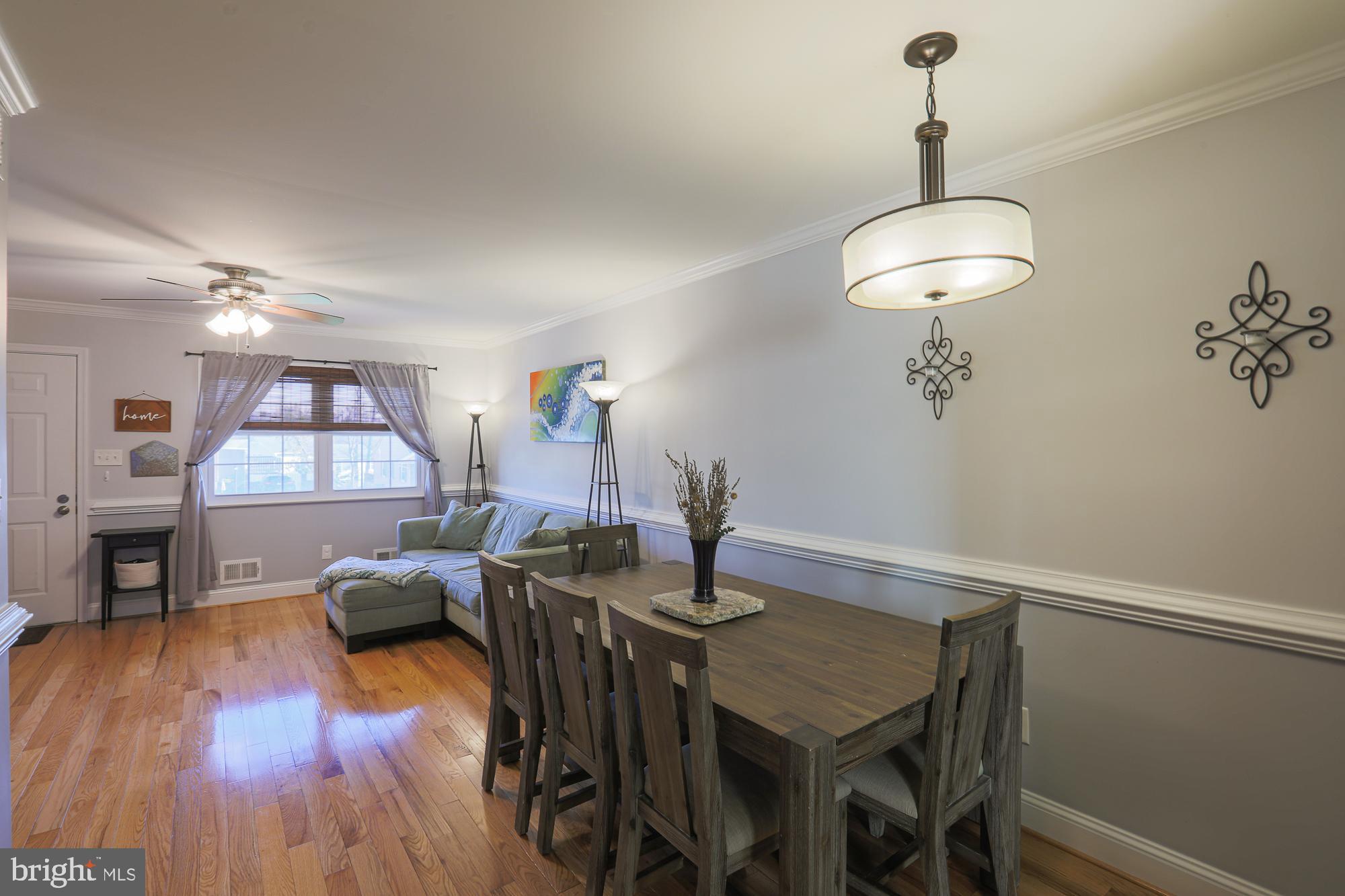 HALLFIELD MANOR - Residential