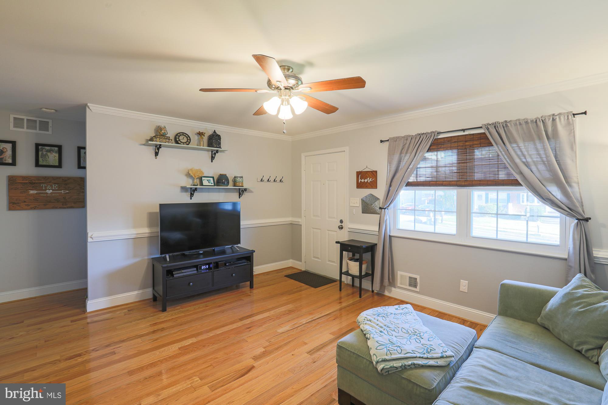 HALLFIELD MANOR - Residential