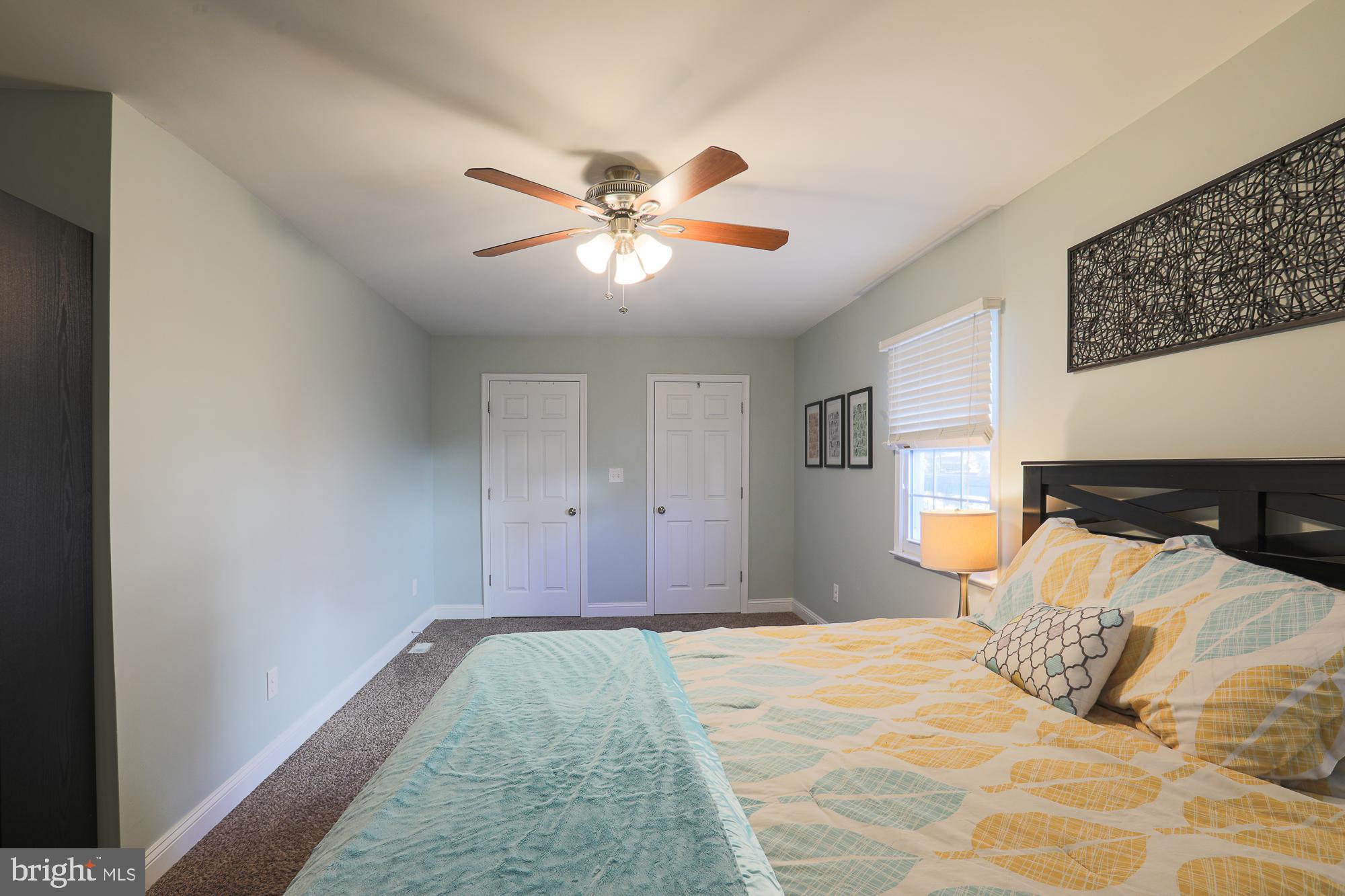 HALLFIELD MANOR - Residential